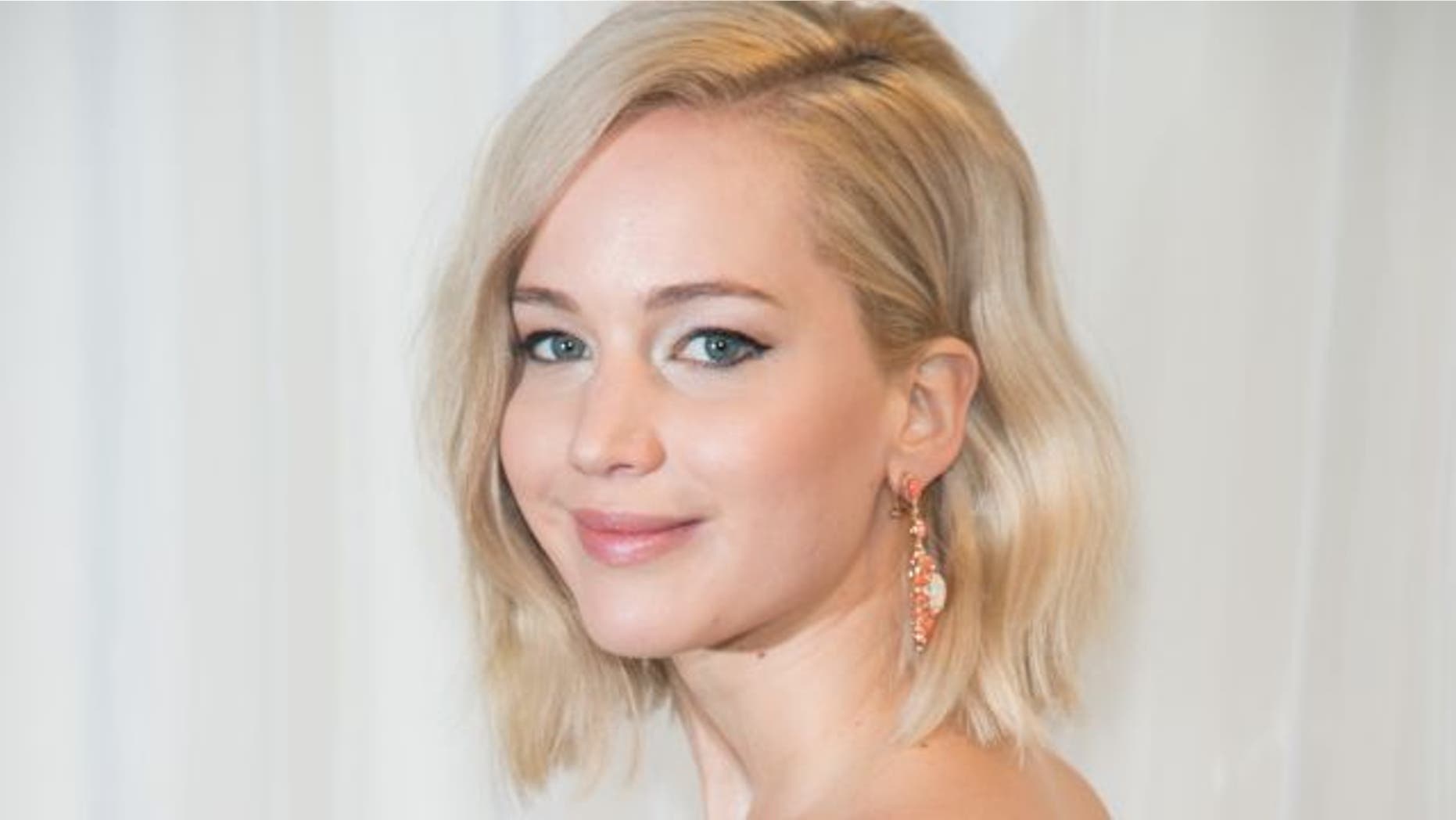 NEW YORK, NY - DECEMBER 13: Actress Jennifer Lawrence attends the "Joy" New York premiere at the Ziegfeld Theater on December 13, 2015 in New York City. (Photo by Mark Sagliocco/Getty Images)