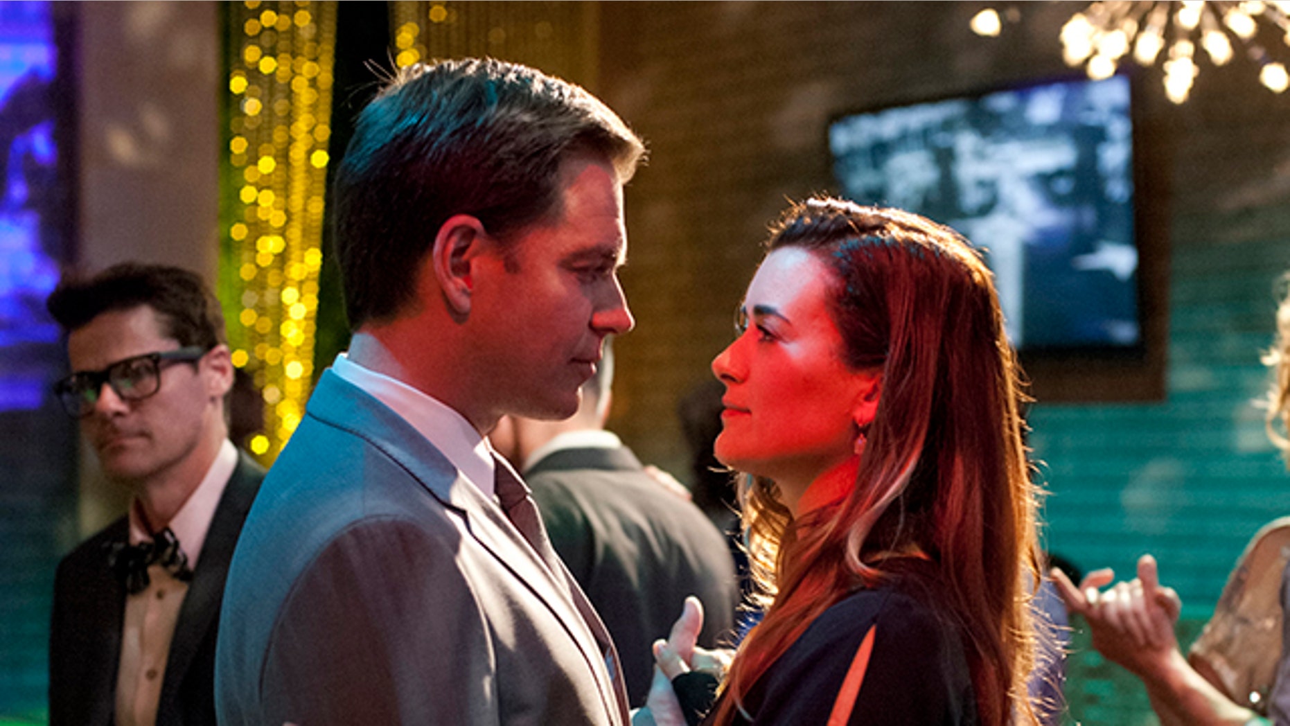 "Berlin" -- While the NCIS team investigates the murder of a Mossad officer in Virginia, Tony (Michael Weatherly) and Ziva (Cote de Pablo) depart for Berlin as they track her fatherâÃÂÃÂs killer, on NCIS, Tuesday, April 23 (8:00-9:00 PM, ET/PT) on the CBS Television Network. Photo: Richard Foreman/CBS ÃÂé2013 CBS Broadcasting, Inc. All Rights Reserved.