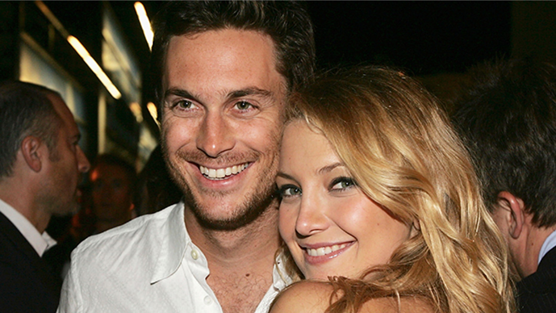Oliver (left) and Kate Hudson.