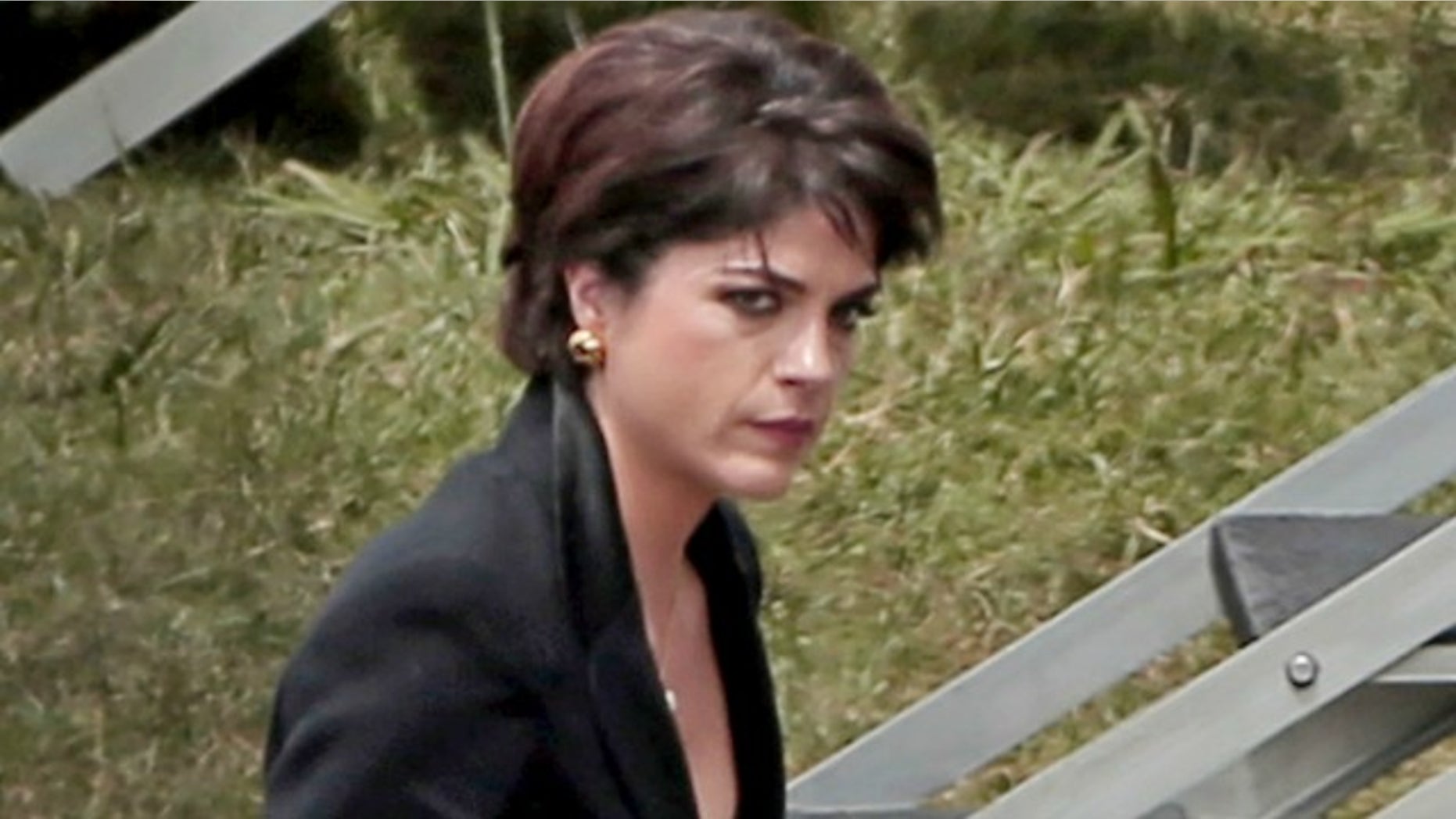 Selma Blair on the set of "American Crime Story."