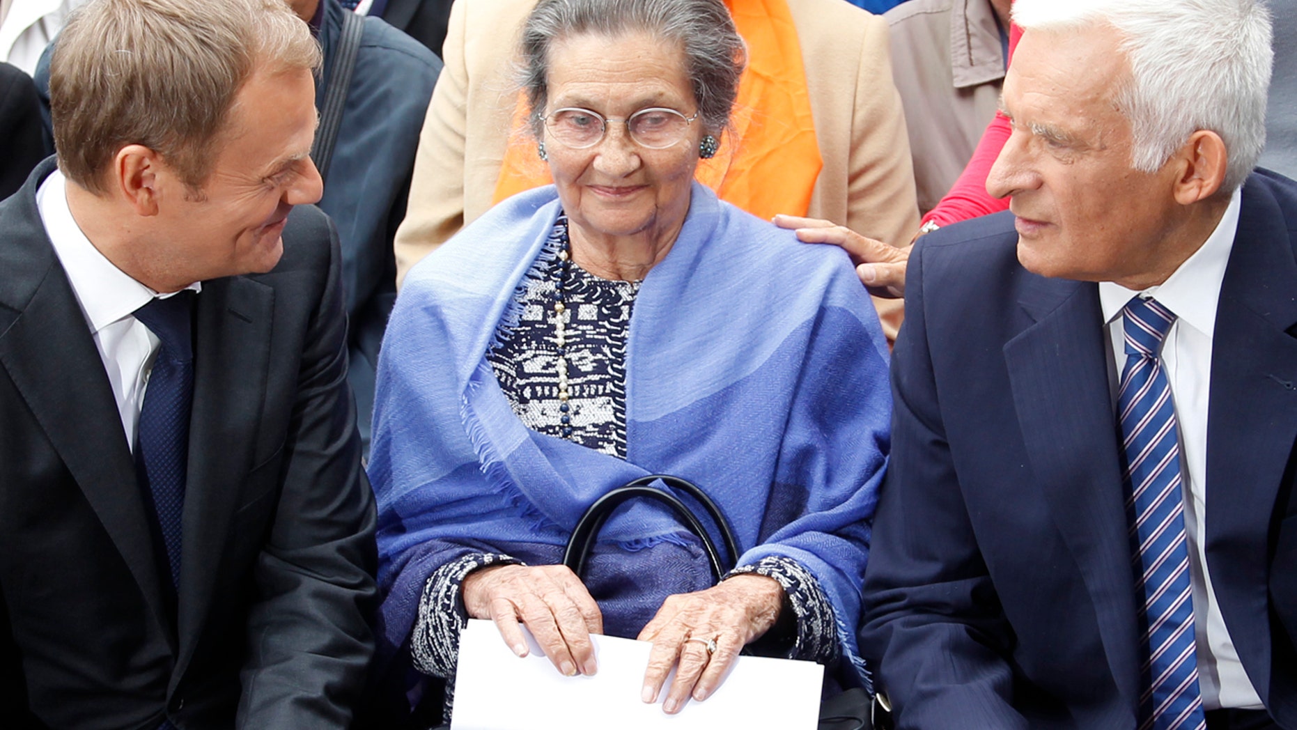 FILE 2011: French Academy member Simone Veil, center.