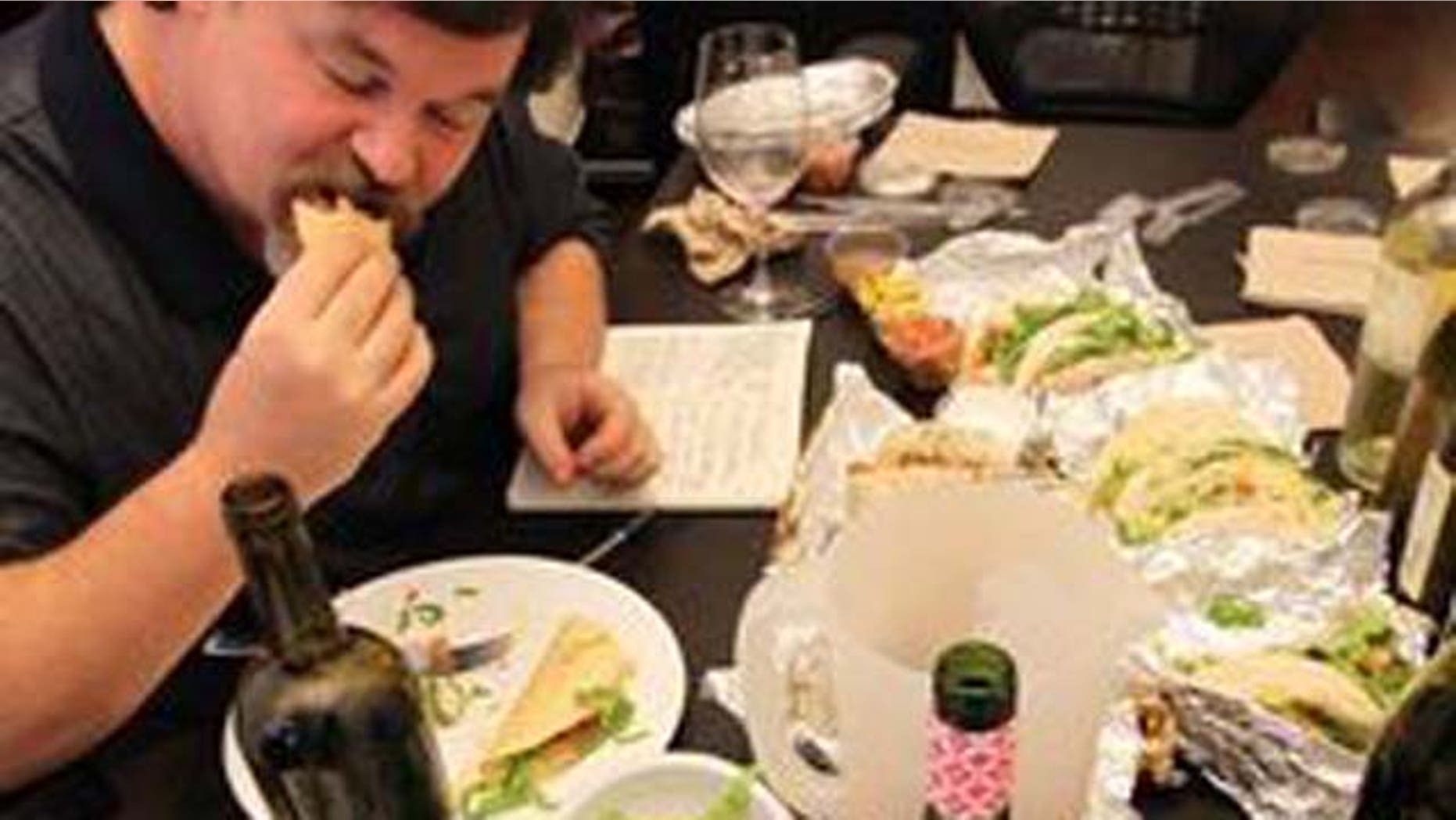 Writer Gregory Dal Piaz chows down during the Snooth search for the perfect wine.