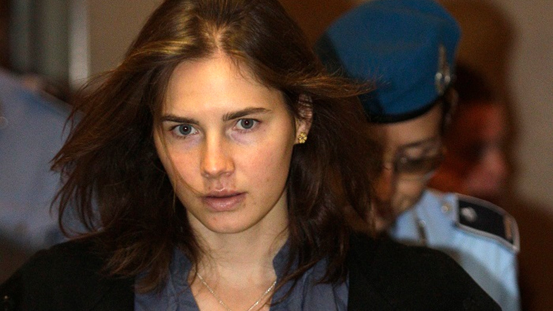 Amanda Knox wrote a letter of tribute to her roommate who was brutally murdered ten years ago.