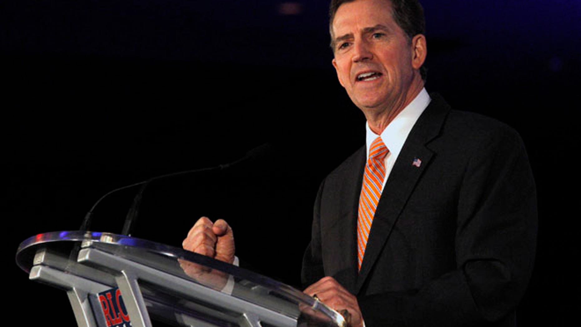U.S. Senator Jim DeMint (R-SC) speaks during the Republican Leadership Conference in New Orleans, Louisiana June 17, 2011. REUTERS/Sean Gardner (UNITED STATES - Tags: POLITICS) - RTR2NSGO