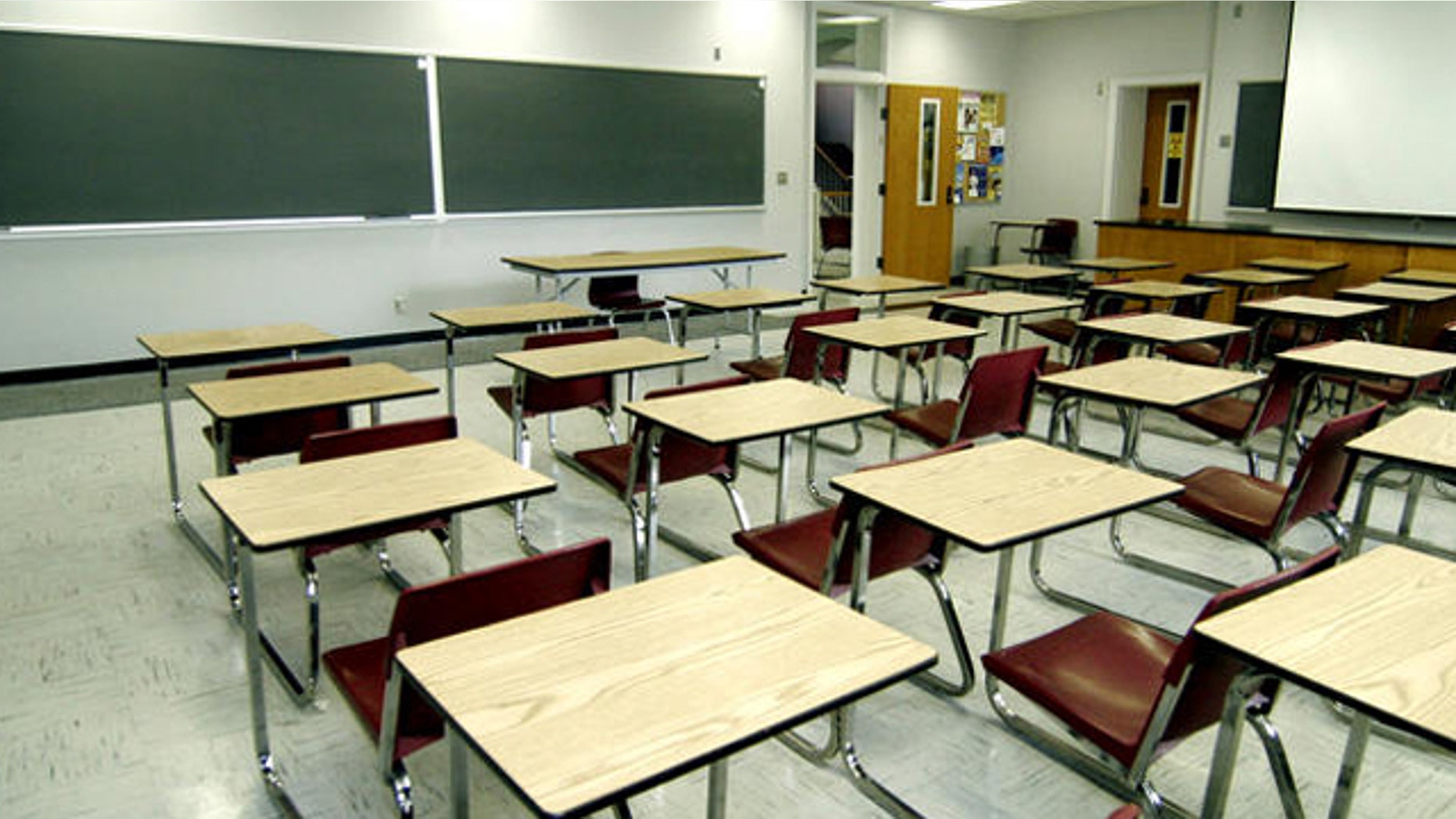 File: June 2006: An empty classroom in Jackson, MIss.