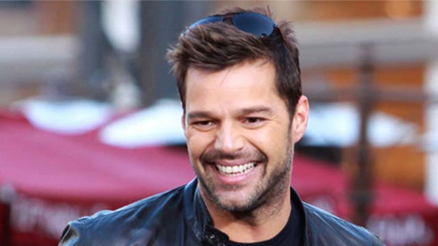 www.310pix.com - Ricky Martin was spotted shooting an interview with Mario Lopez at The Grove in West Hollywood, CA. At one moment Mario's wife handed their new born daughter Gia to Ricky who handled her like a pro.
Los Angeles, November 9th 2010
Ref. code: 001_310Pix03179
Credit must read: 310pix.com
*USA magazines and newspapers please report usage*
*For N. American rights please contact*
Sales: 917-214-5074 sales@310pix.com
Editor: 310-594-3035 photo@310pix.com