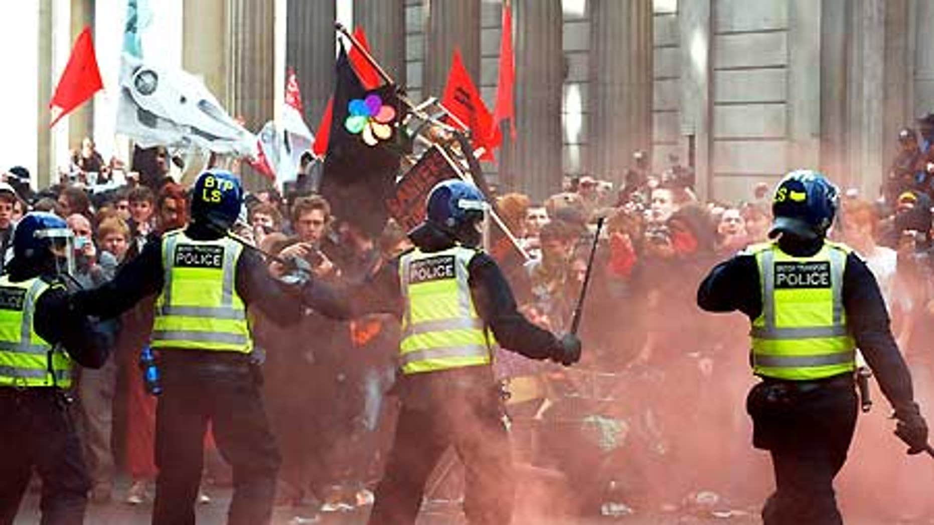 G20 Protesters Jam London, Storm Royal Bank of Scotland Branch Fox News