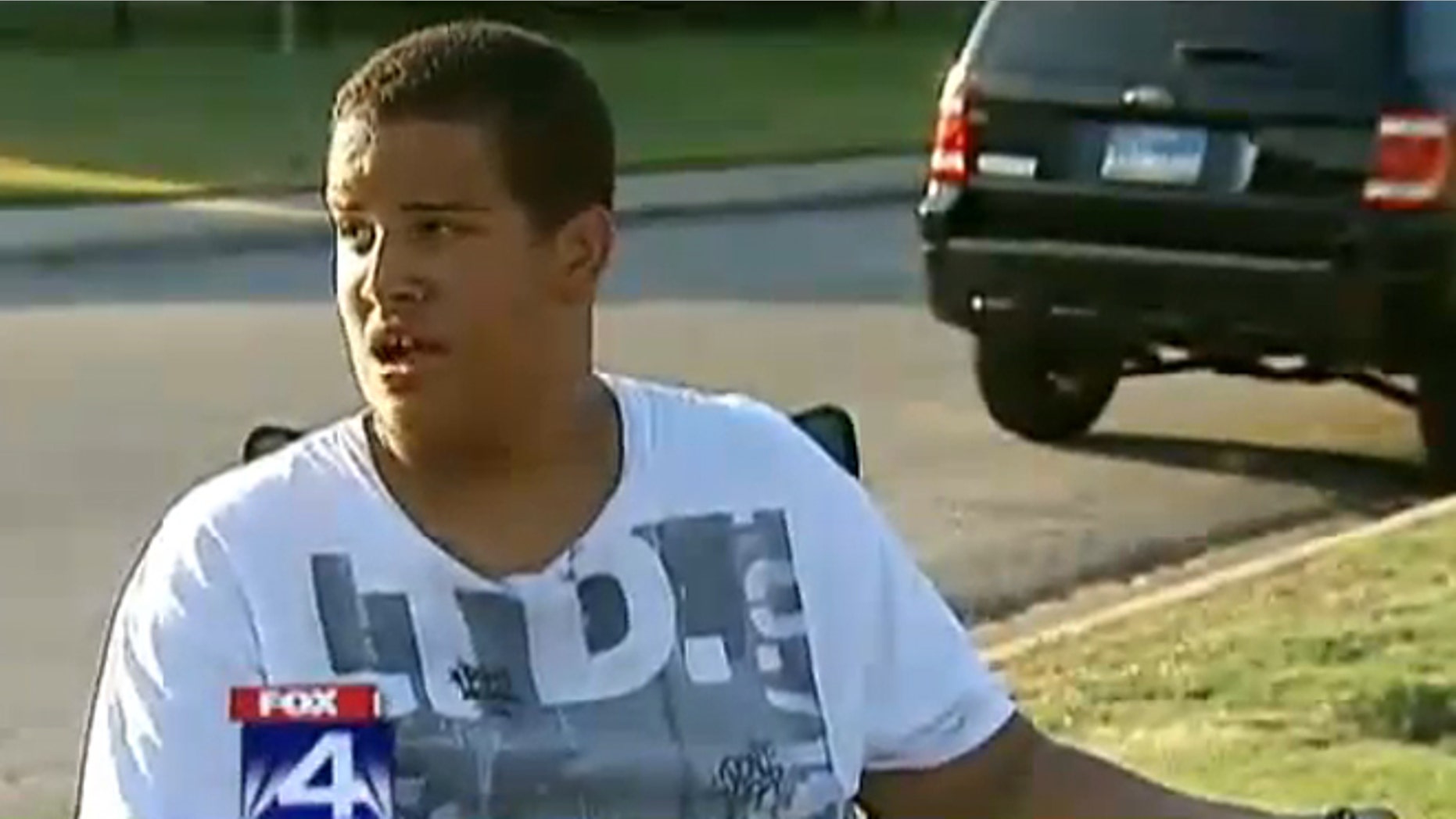 300 Pound Texas 12 Year Old Told He S Too Big To Play Pee Wee