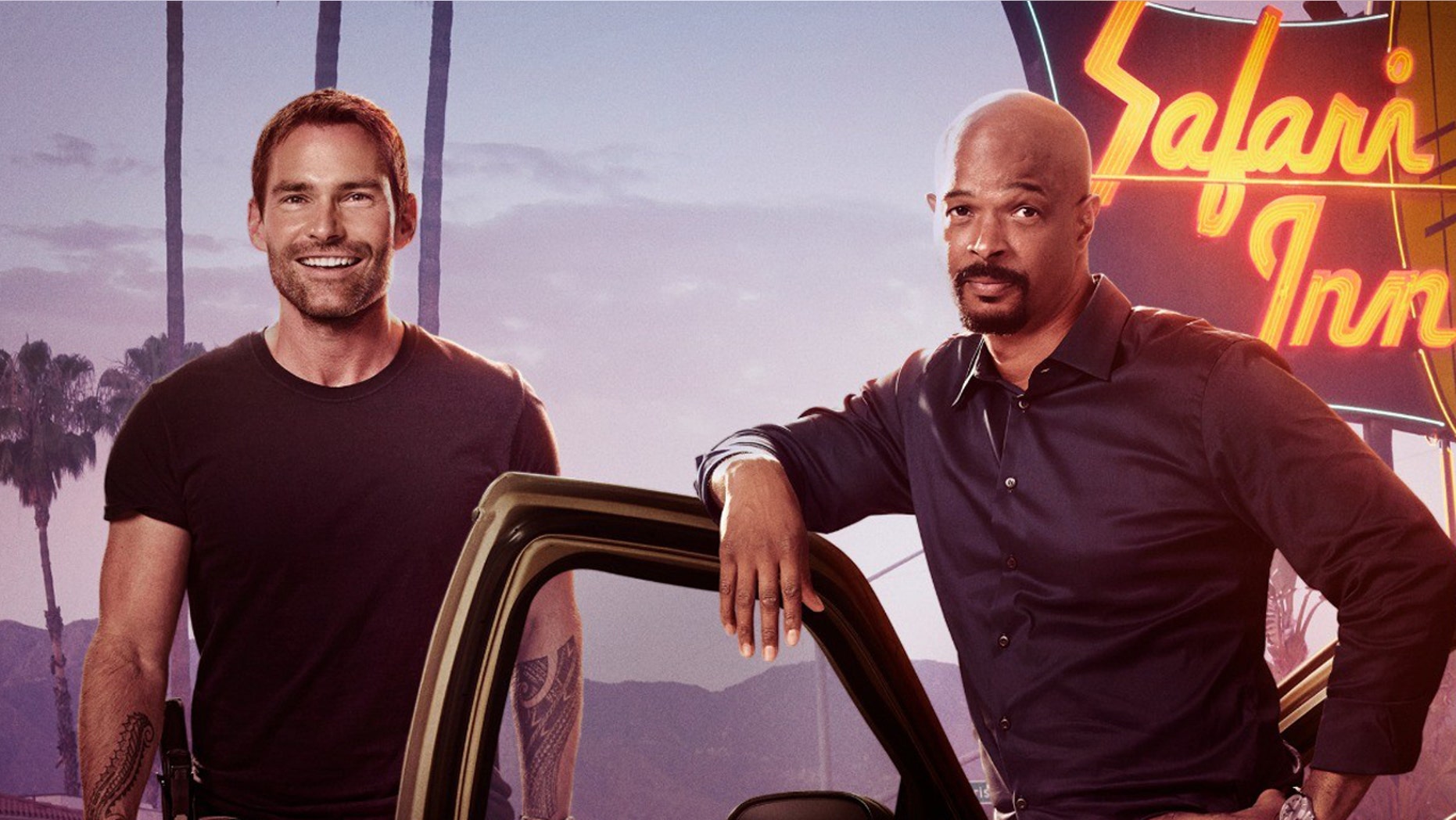 Damon Wayans joins new co-host Seann William Scott in the Season 3 promo for "Lethal Weapon" after Clayne Crawford's exit earlier this year.