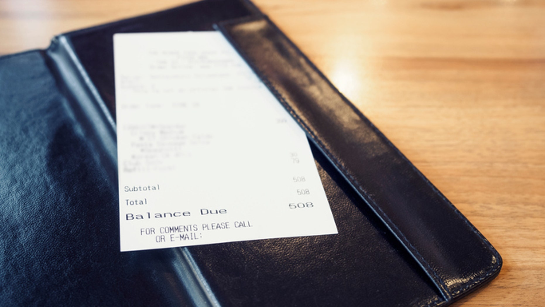 A restaurant in Brooklyn is leaving political notes on receipts.
