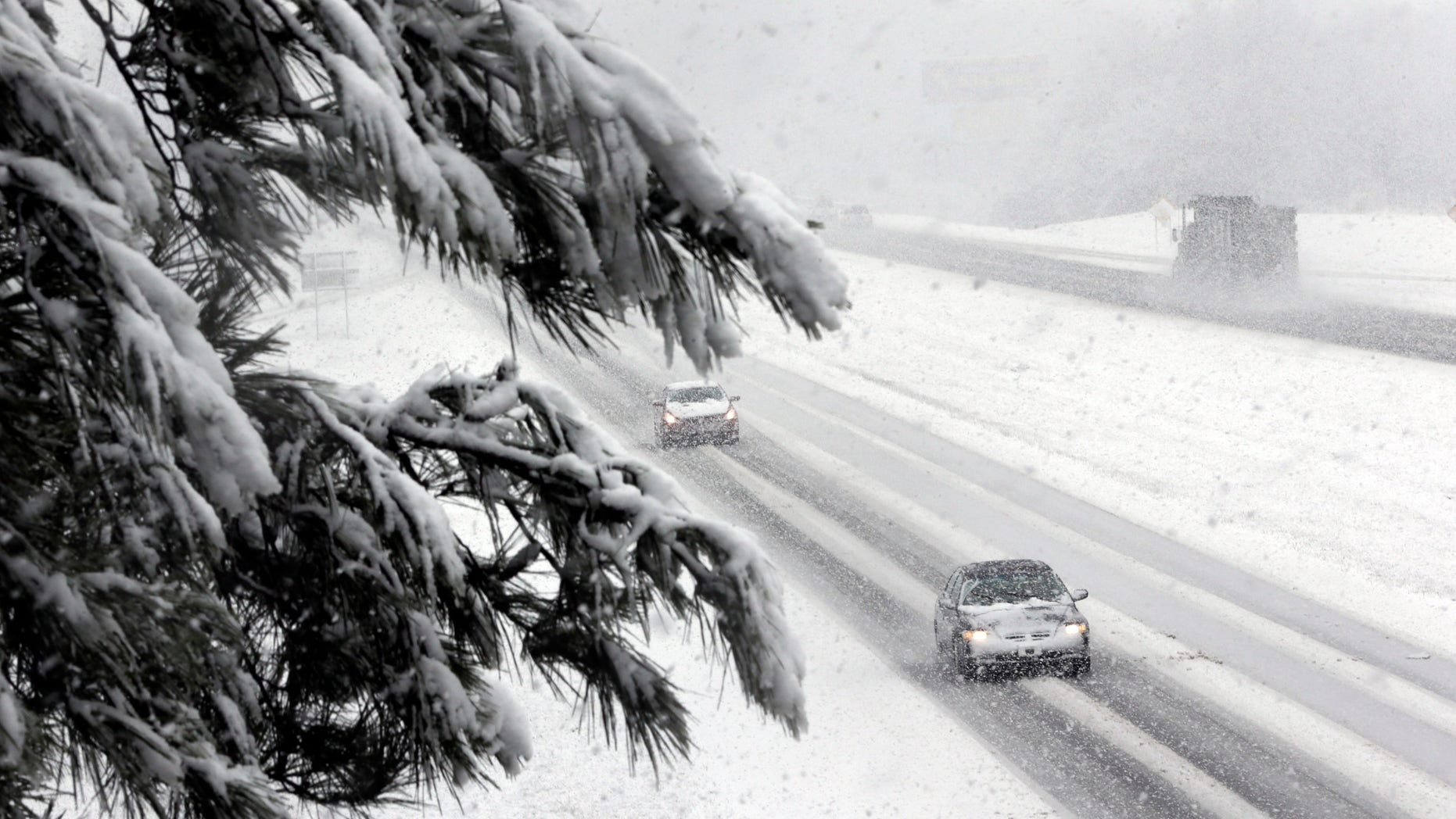 Jan. 17, 2013: Heavy fall snows along Interstate-65 in Hartselle, Ala.