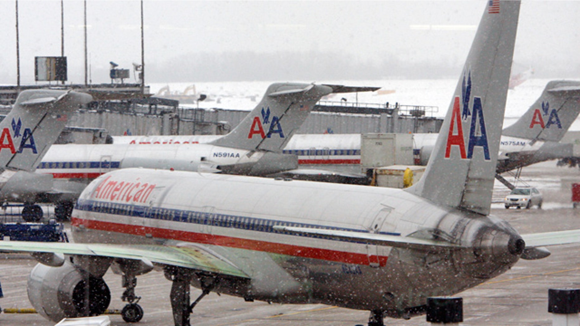 A couple wants an apology after an insensitive message was left on their luggage.