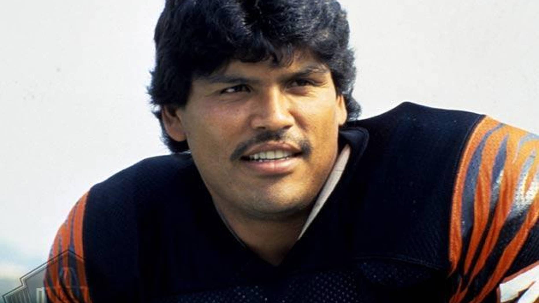 Pro Football Hall of Fame tackle Anthony Muñoz