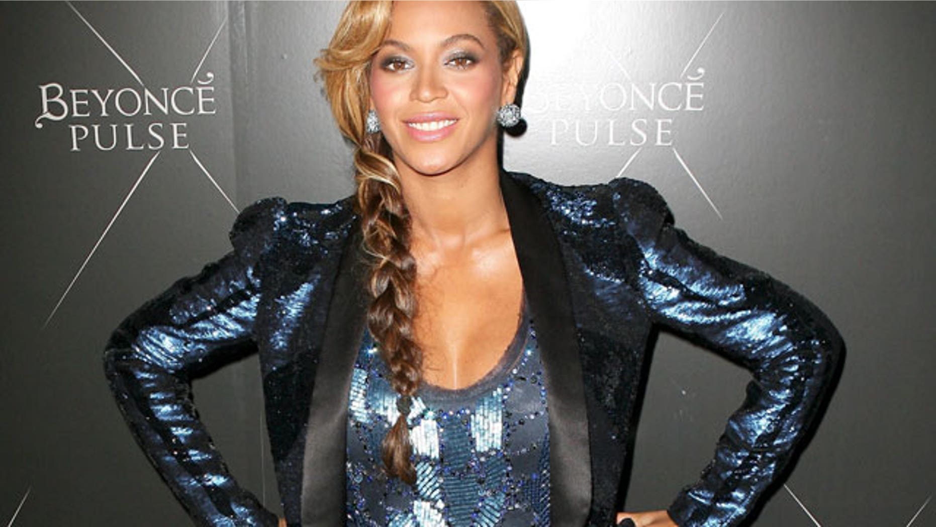 Beyonce (X17 Online)