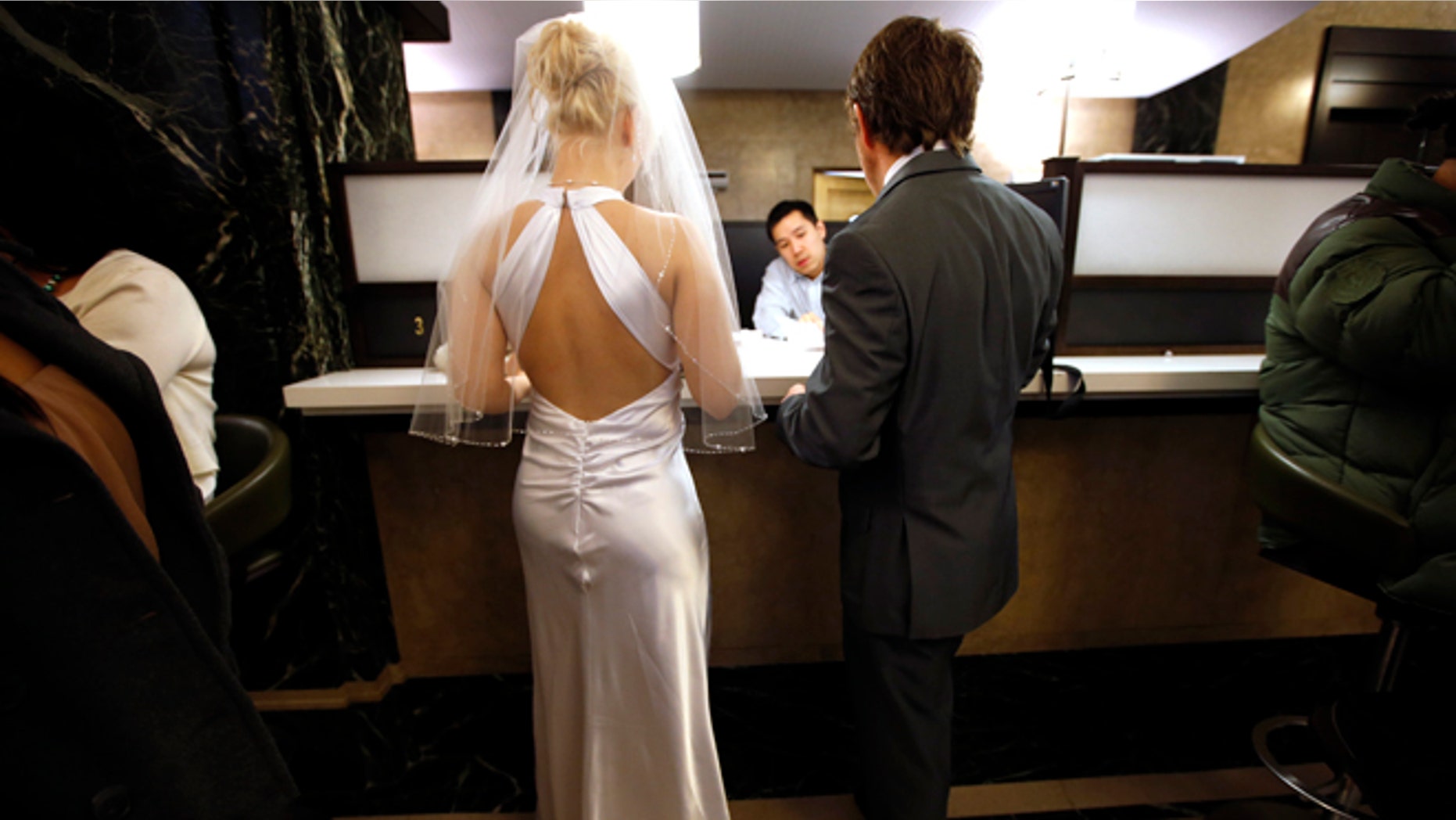 A controversial study says the overall happiness of the married couple did not improve when the husband regained his composure after an argument.
