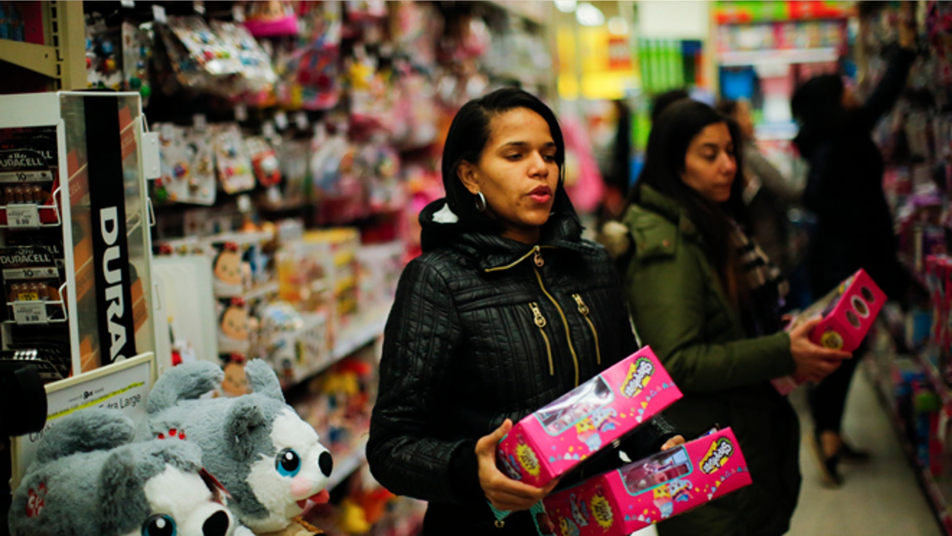 Shoppers during early Black Friday events on November 24, 2016 in Paramus, New Jersey.