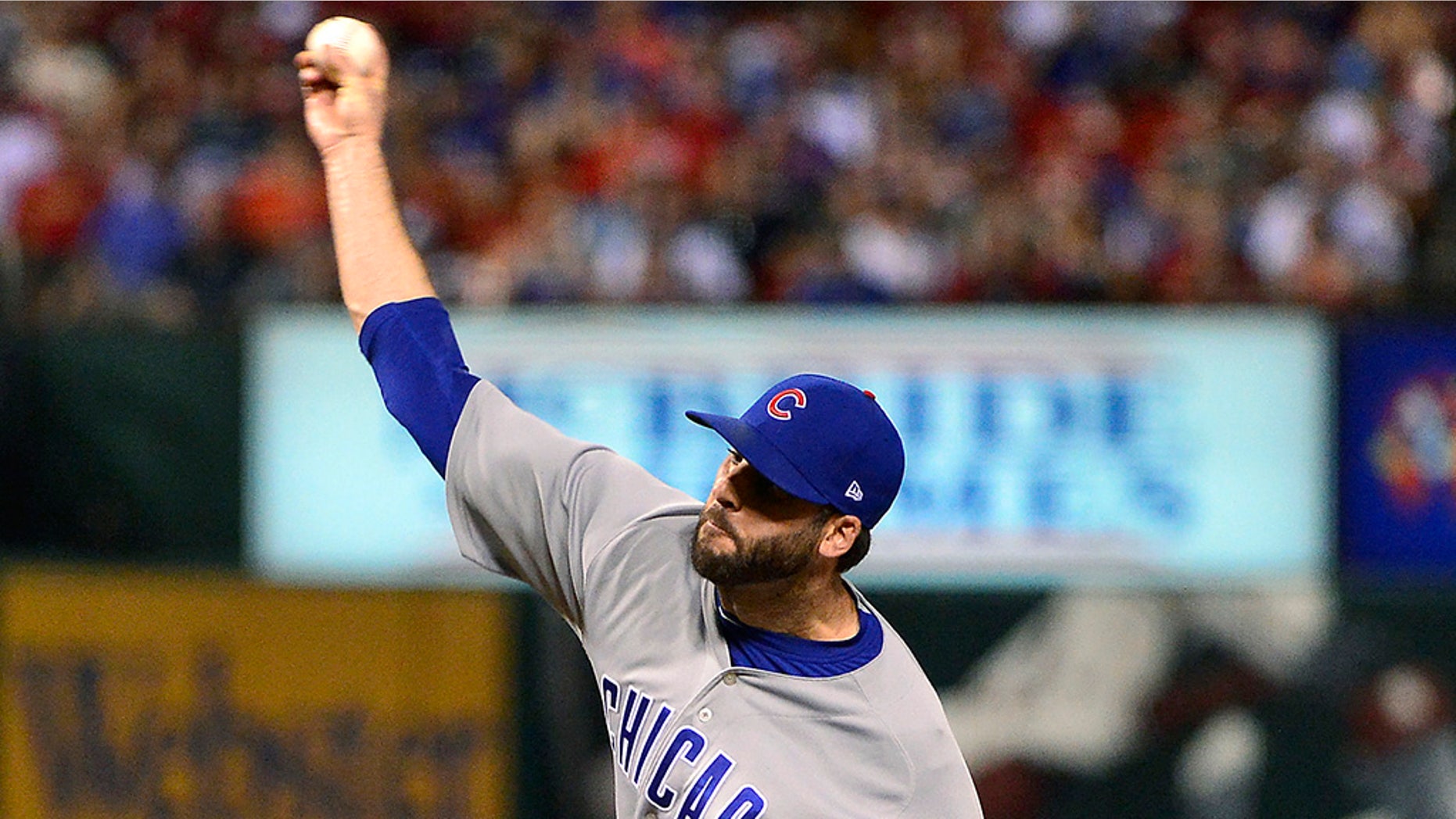 Chicago Cubs relief pitcher Brandon Morrow pitches against the St. Louis Cardinals in a Cards home game at Busch Stadium on Saturday.