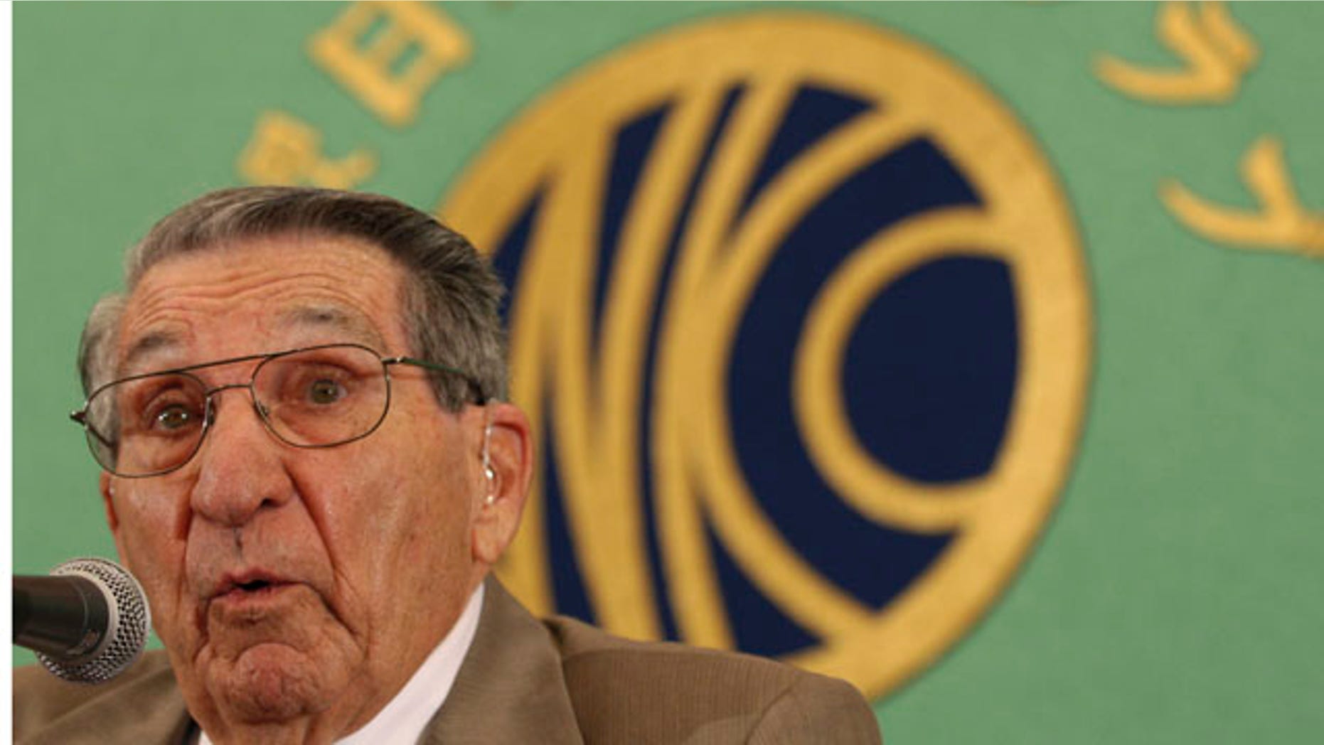 Sept. 17, 2010: Former U.S. POW Lester Tenney from Carlsbad, Calif. speaks at Japan Nation Press Club in Tokyo.