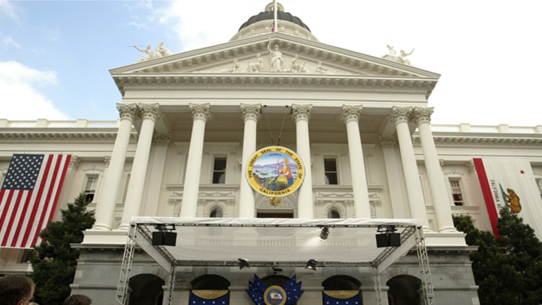 FILE: 2003: The California state capital building in Sacramento, Calif.