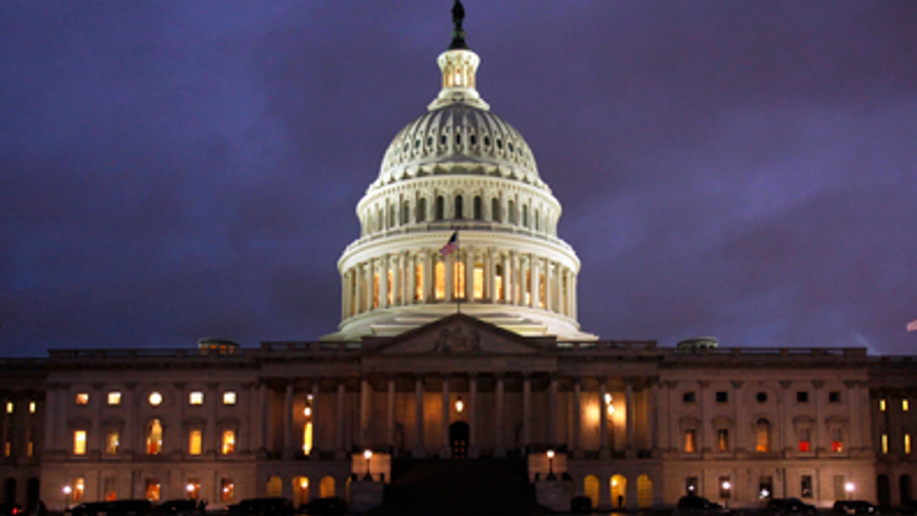 File: The Capitol Hill dome at night