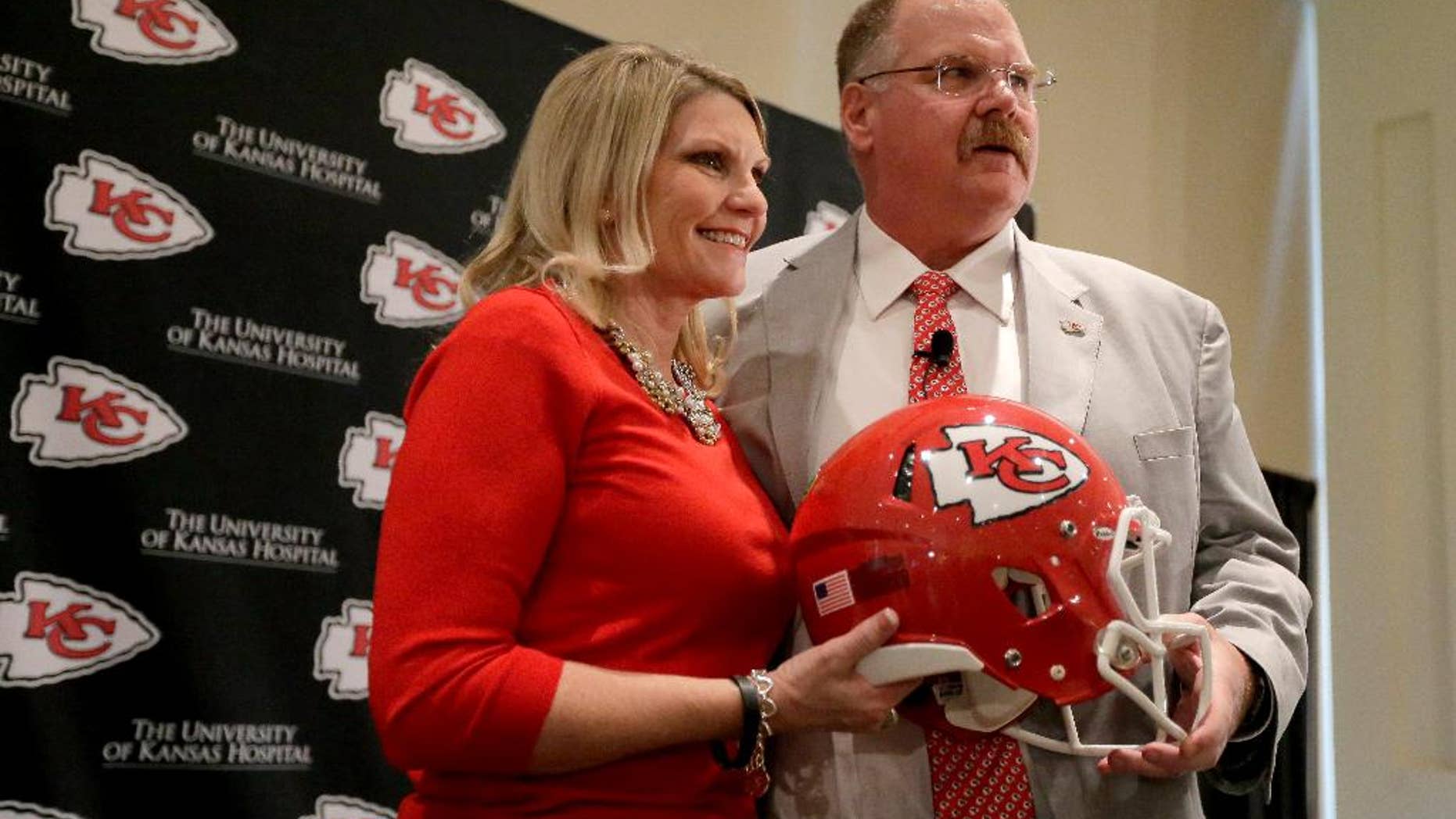 Chiefs coach Andy Reid, wife Tammy have long history of helping victims ...