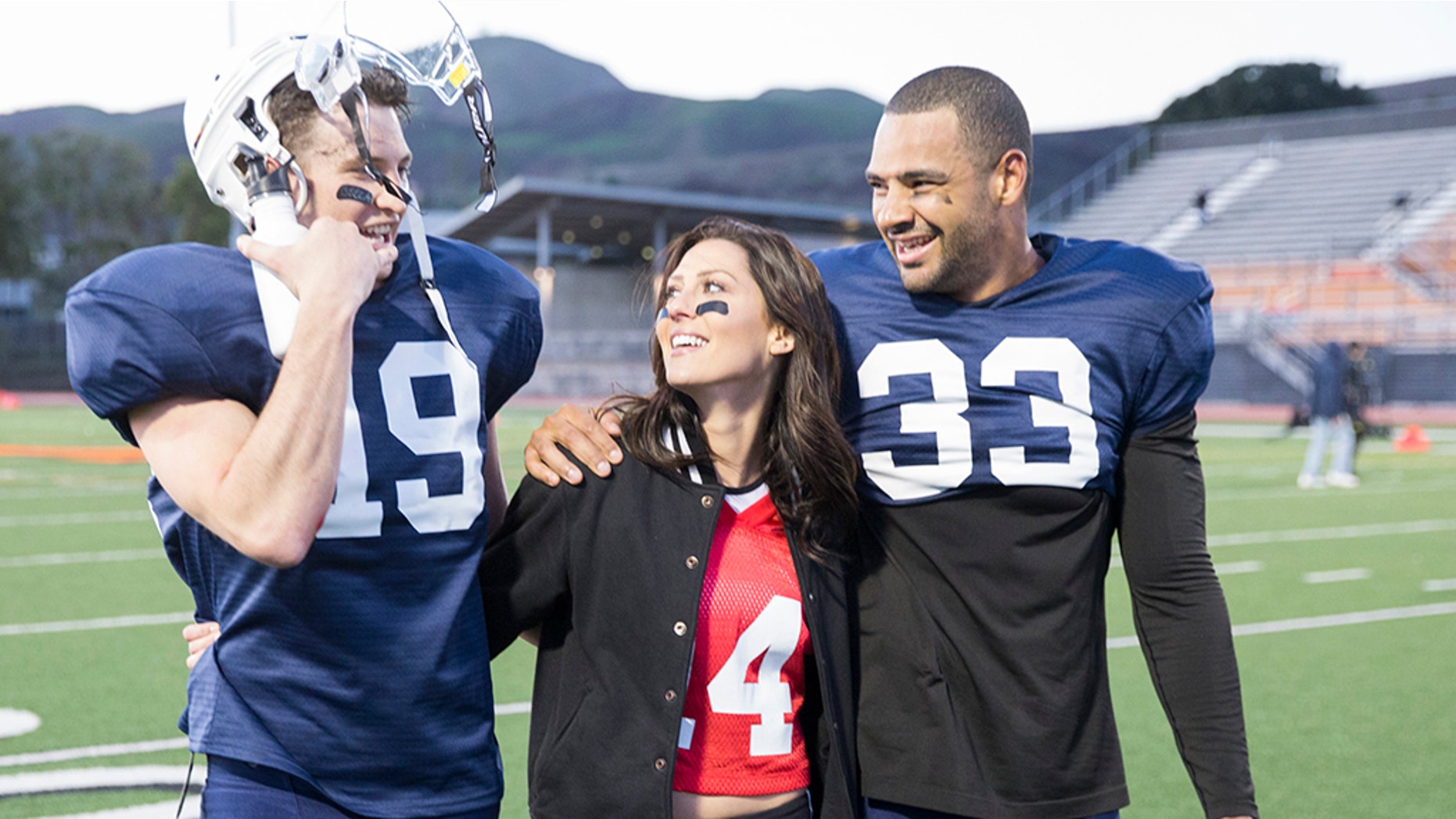 Clay Harbor, far right, spends time with Becca Kufrin, center.
