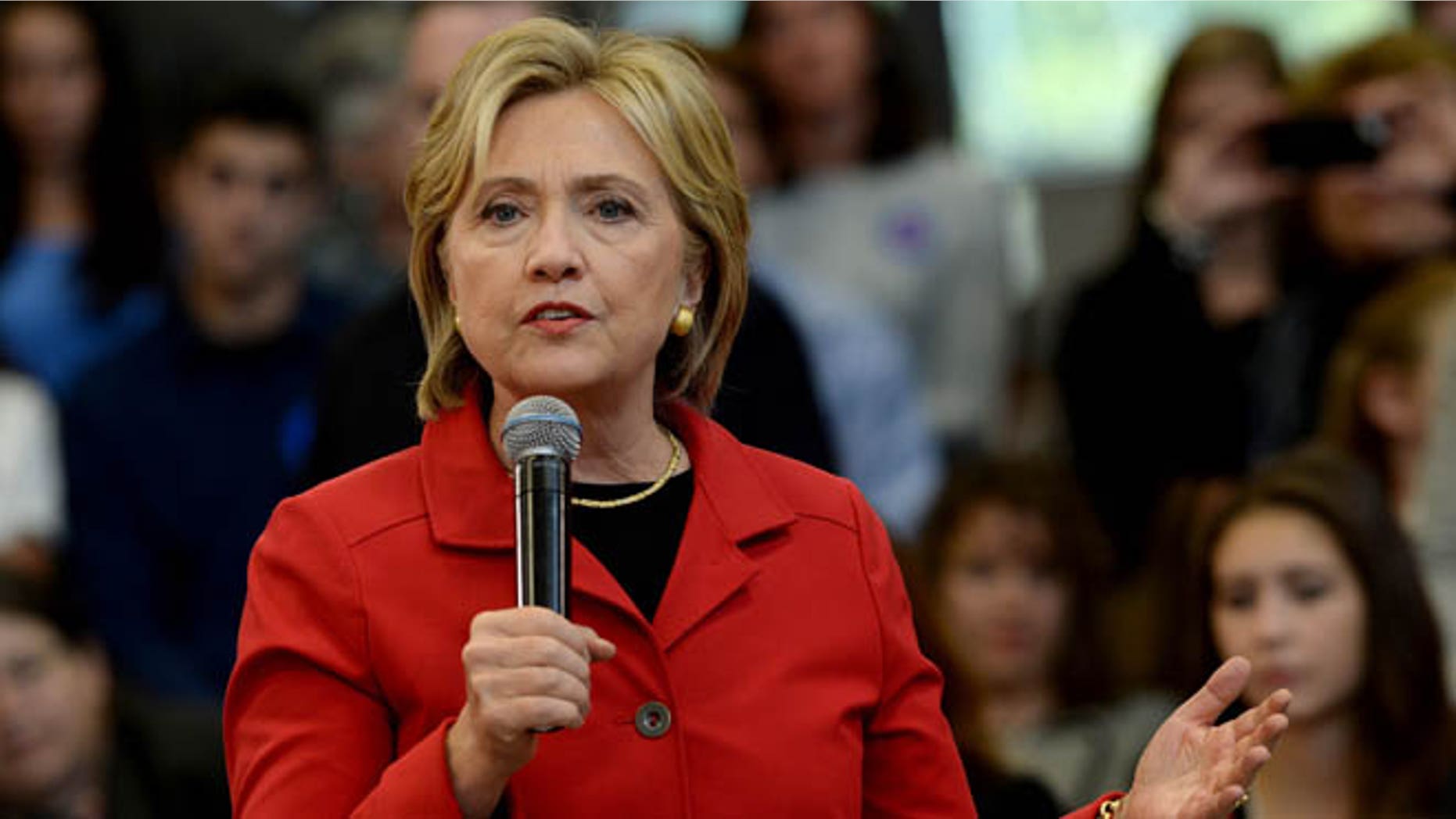 Democratic Presidential candidate Hillary Clinton speaks at a town hall event at Manchester Community College October 5, 2015 in Manchester, New Hampshire. (Photo by Darren McCollester/Getty Images)