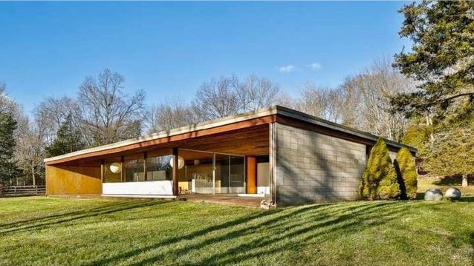 Mid-Century Philip Collins Design in New Jersey Needs a Rescue | Fox News
