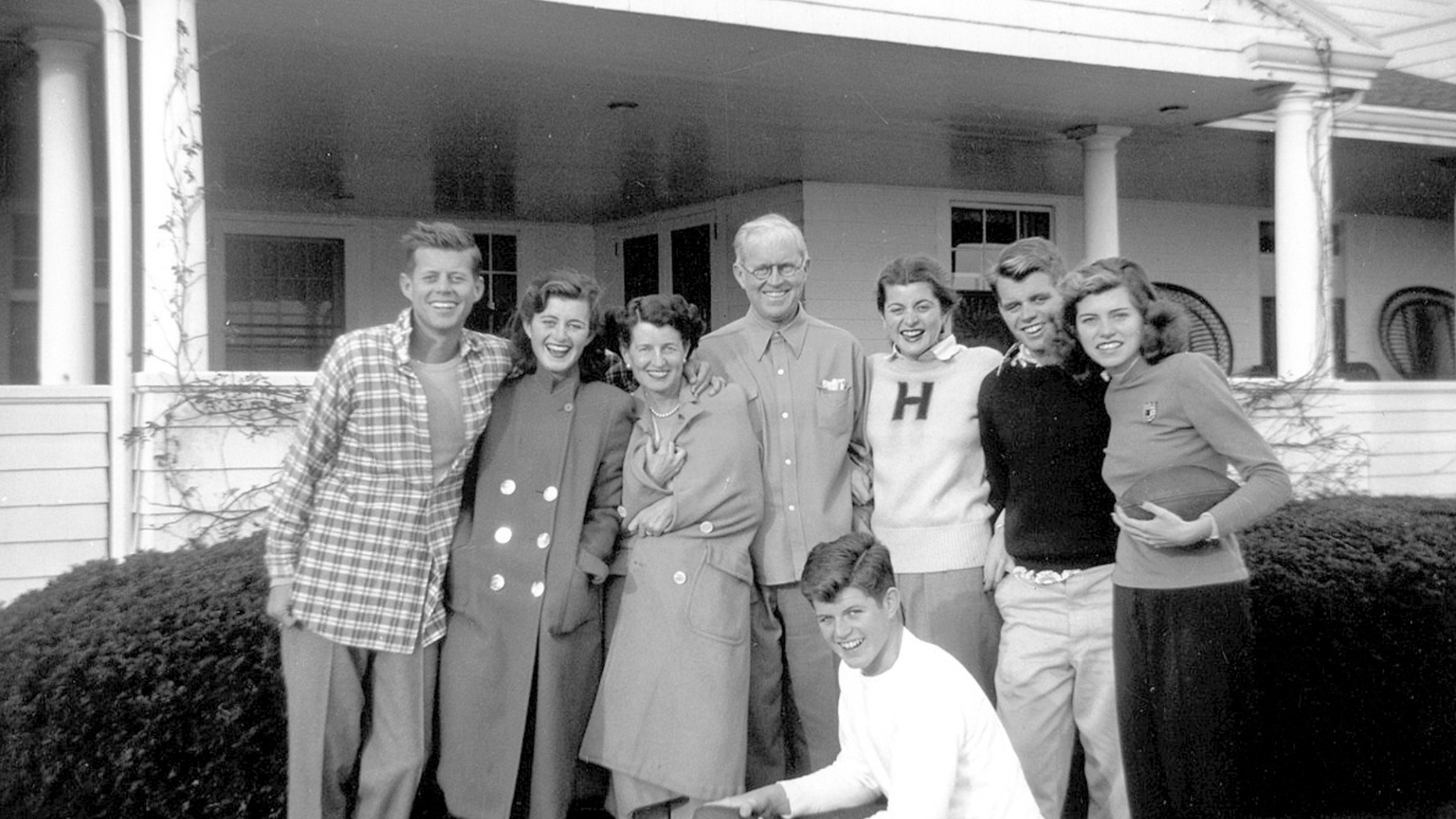 Rare Kennedy photos go inside America's most famous family | Fox News