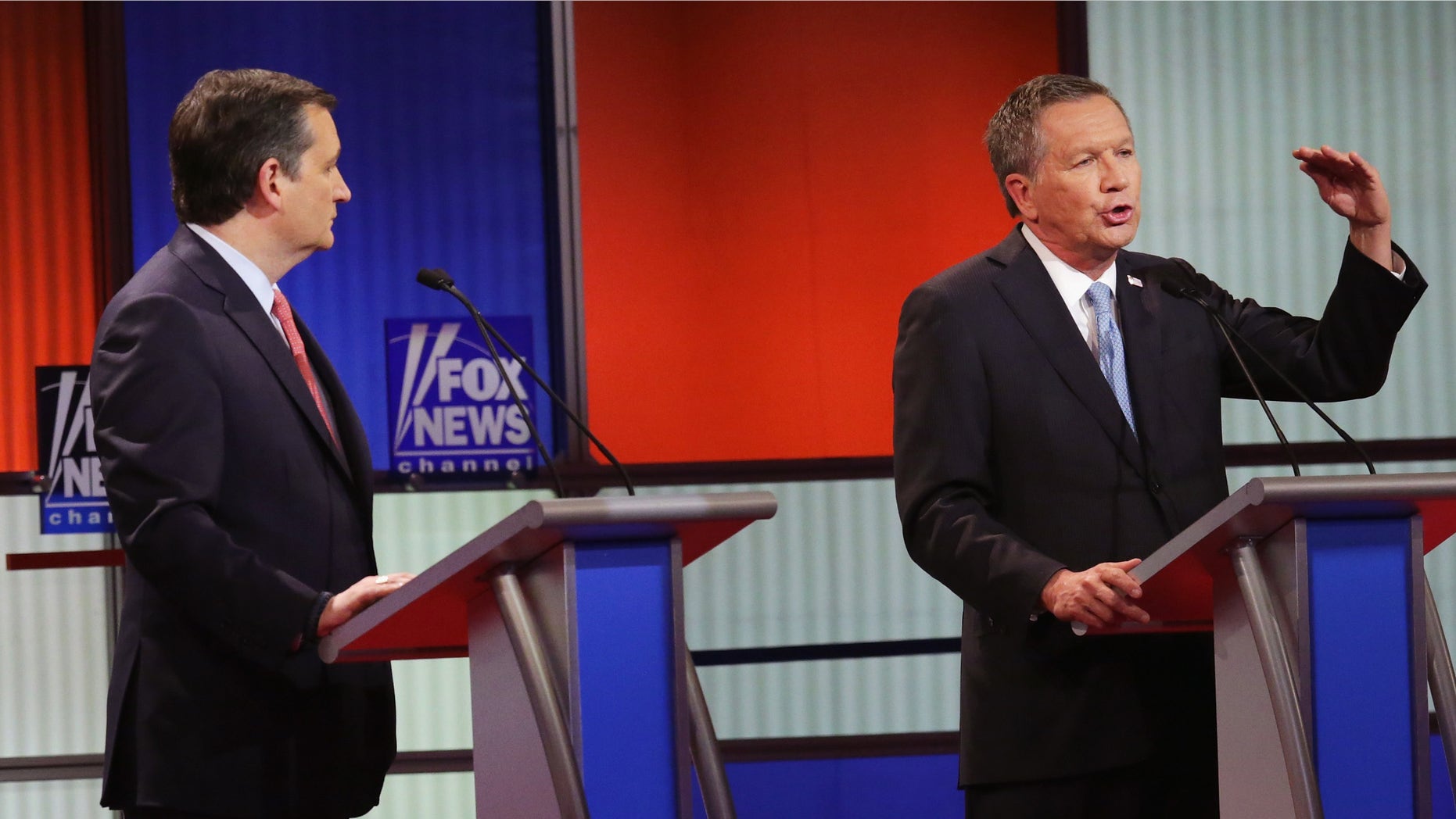 DETROIT, MI - MARCH 03: Republican presidential candidates (Lto R) Sen. Ted Cruz (R-TX) and Ohio Gov. John Kasich participate in a debate sponsored by Fox News at the Fox Theatre on March 3, 2016 in Detroit, Michigan. Voters in Michigan will go to the polls March 8 for the State's primary. (Photo by Chip Somodevilla/Getty Images)