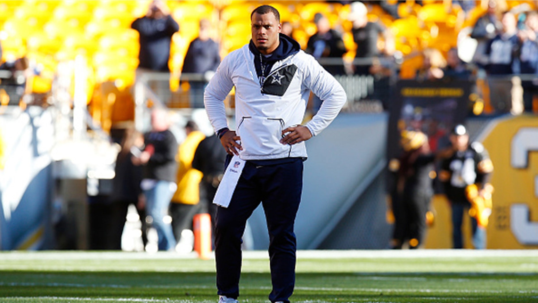 PITTSBURGH, PA - NOVEMBER 13: Dak Prescott #4 of the Dallas Cowboys warms up before the game against the Pittsburgh Steelers at Heinz Field on November 13, 2016 in Pittsburgh, Pennsylvania. (Photo by Justin K. Aller/Getty Images)