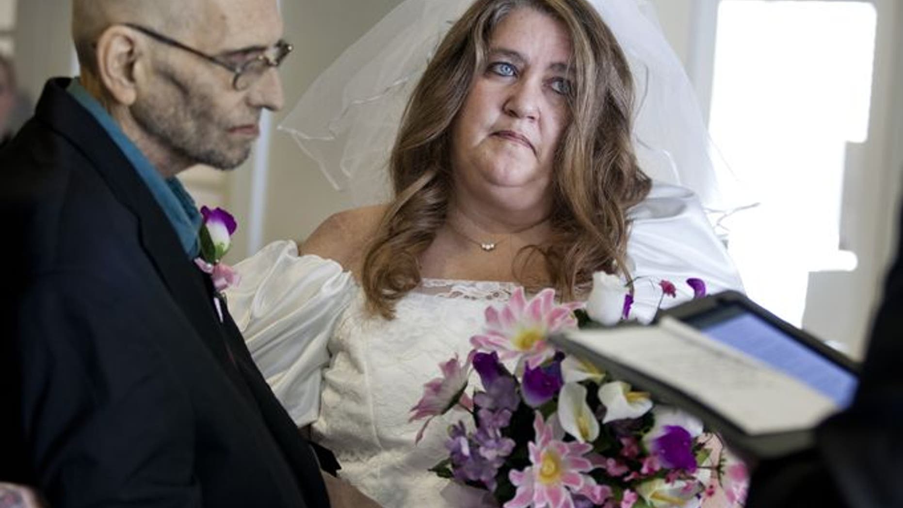 Daniel Robertson marries Leeanna at Blue Water Hospice Home.