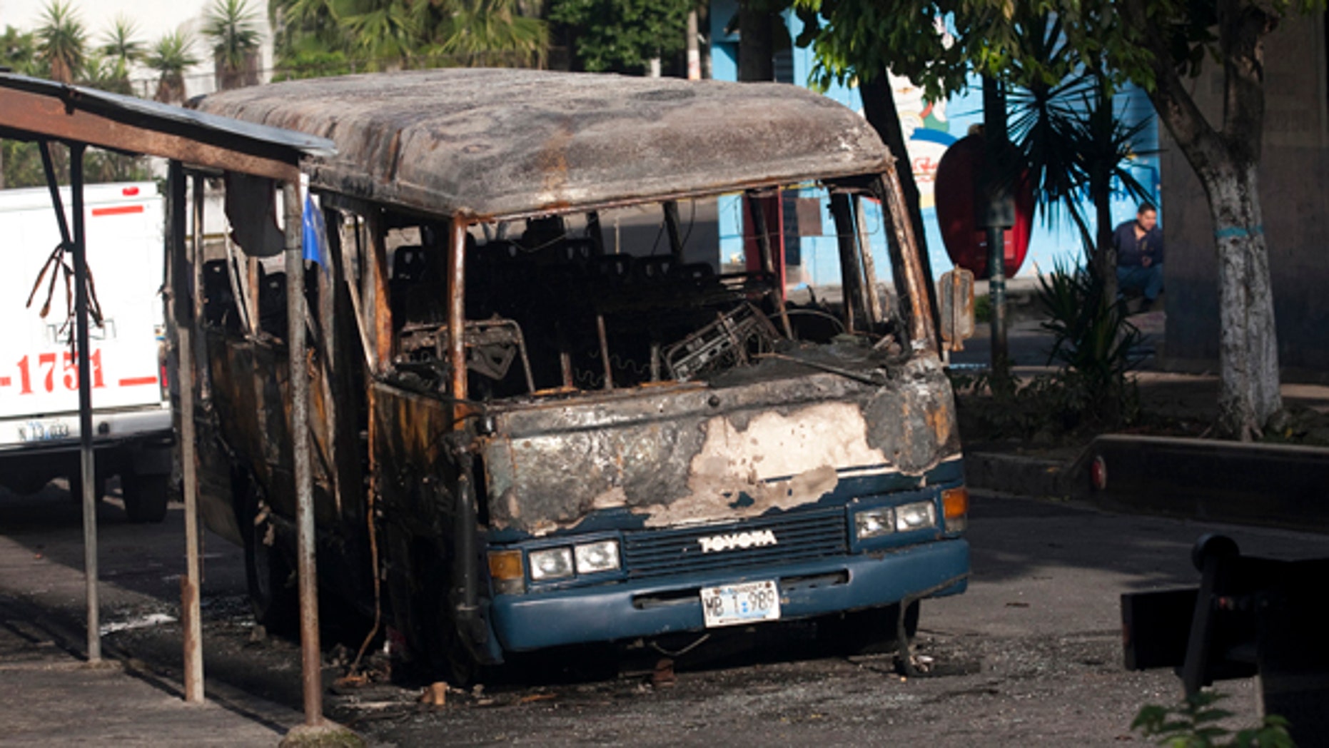 Gang members open fire, then set fire to bus in El Salvador, killing at ...
