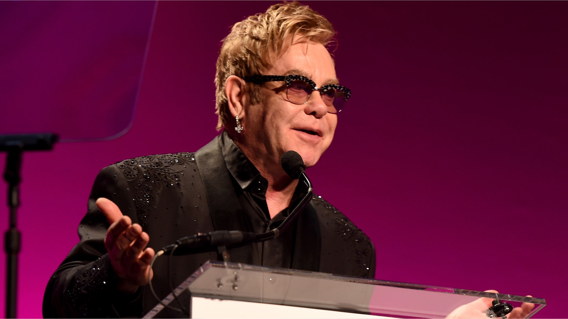 NEW YORK, NY - OCTOBER 28: Founder Sir Elton John speaks on stage at the Elton John AIDS Foundation's 13th Annual An Enduring Vision Benefit at Cipriani Wall Street on October 28, 2014 in New York City. (Photo by Larry Busacca/Getty Images)