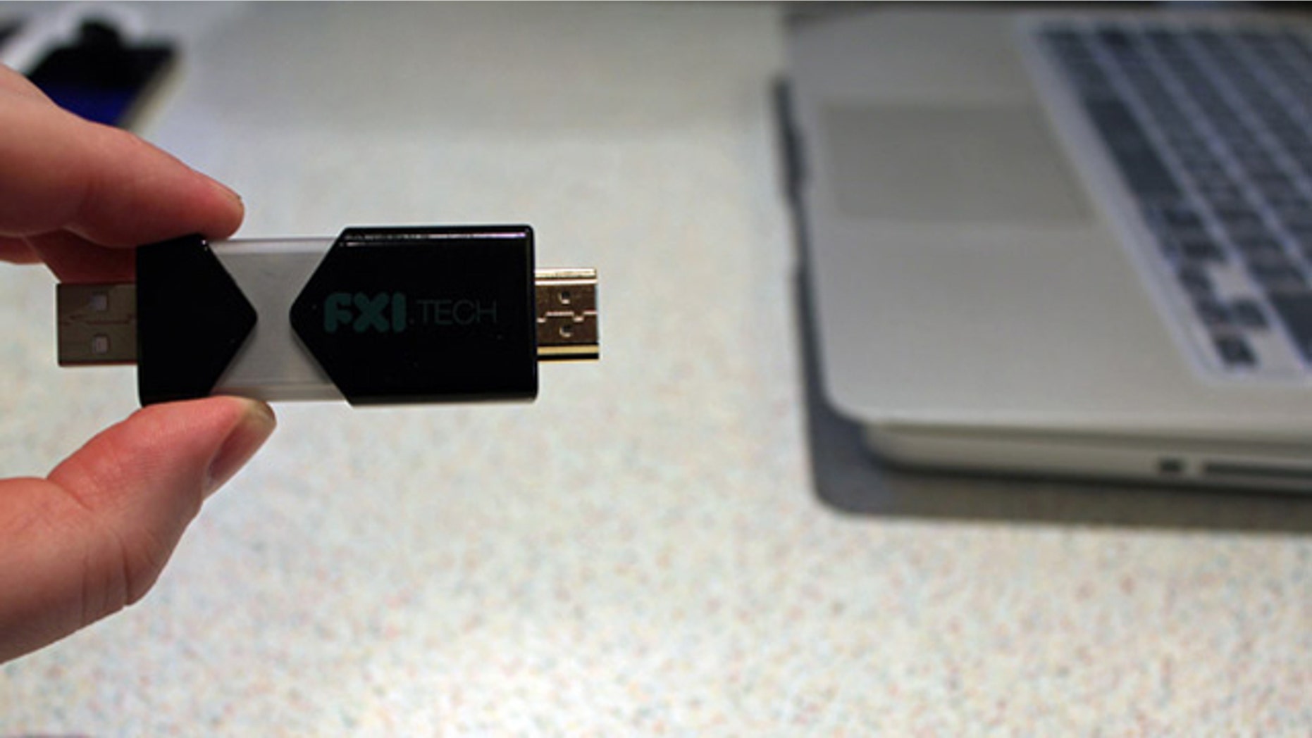 Norwegian company FX1 has managed to stuff an entire, Android-powered computer into a tiny thumbdrive.