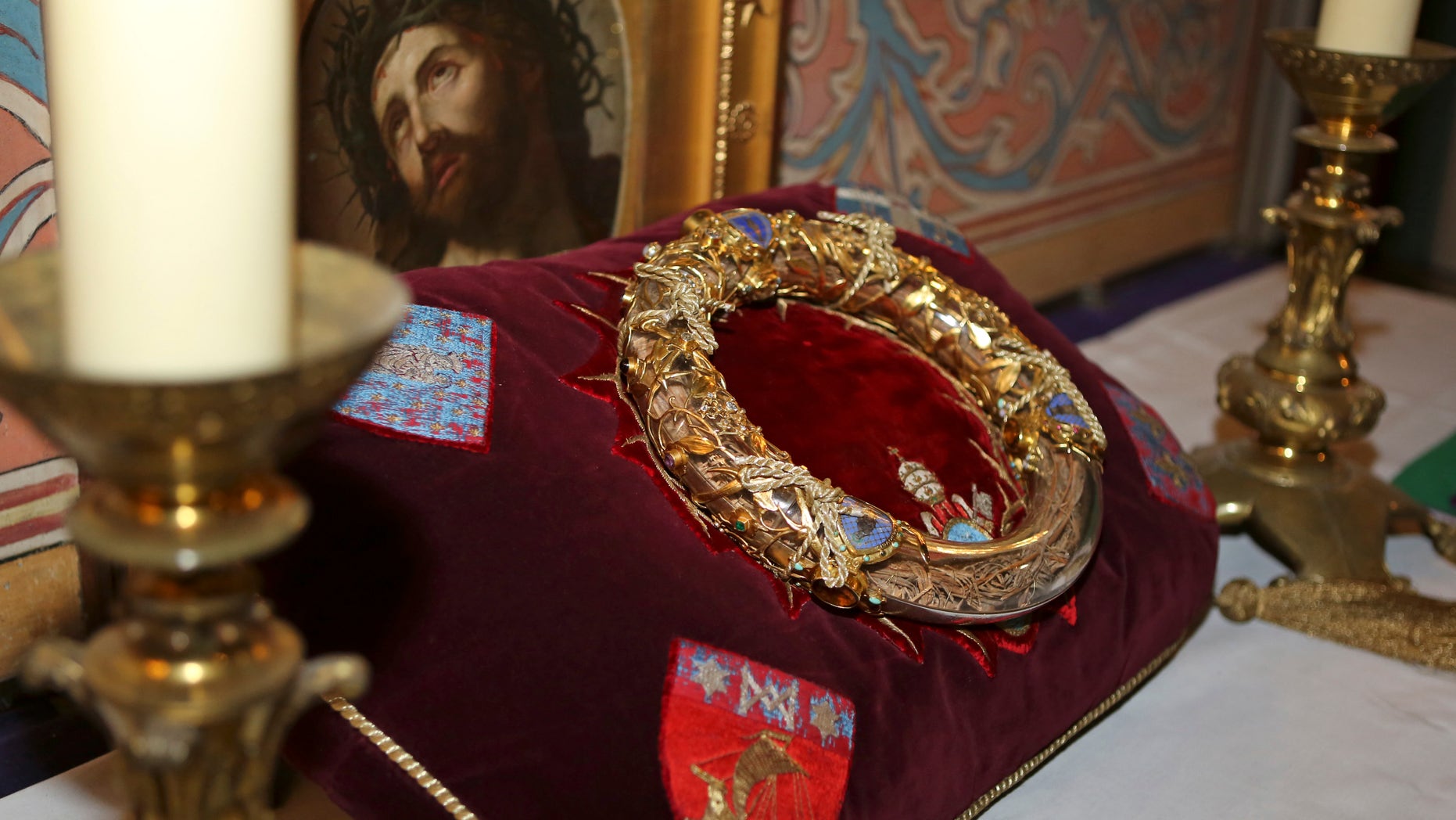 Crown of thorns believed to have been worn by Jesus Christ is presented in Paris, March 21, 2014.