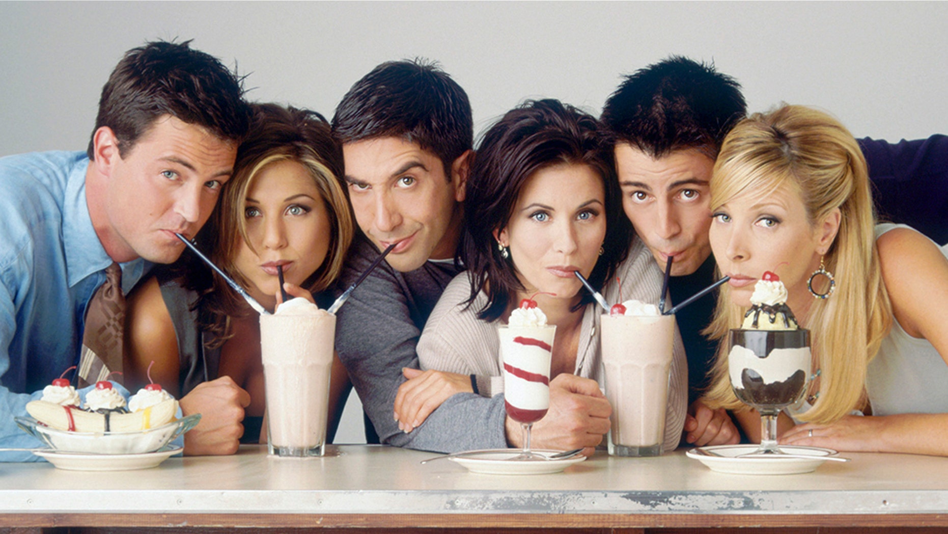 From left, Matthew Perry as Chandler Bing, Jennifer Aniston as Rachel Green, David Schwimmer as Ross Geller, Courtney Cox as Monica Geller, Matt LeBlanc as Joey Tribbiani, and Lisa Kudrow as Phoebe Buffay in the '90s comedy series, 'Friends.'