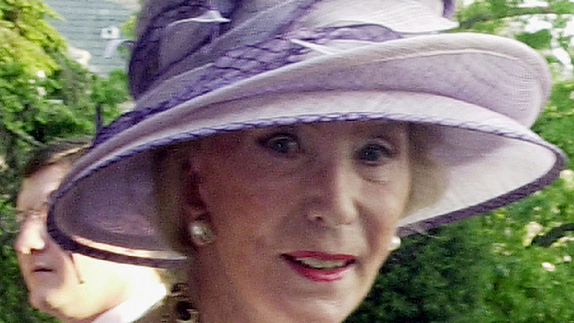 This May 12, 2004 file photo shows German socialite Viola Drath during the annual Woodrow Wilson home garden party and hat contest in Washington.