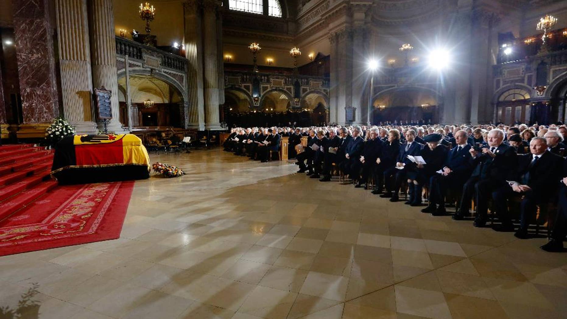 The coffin of former German President Richard von Weizsaecker sits in the Berlin Cathedral during the state funeral service in Berlin, Wednesday, Feb. 11, 2015. (AP Photo/Markus Schreiber, Pool)