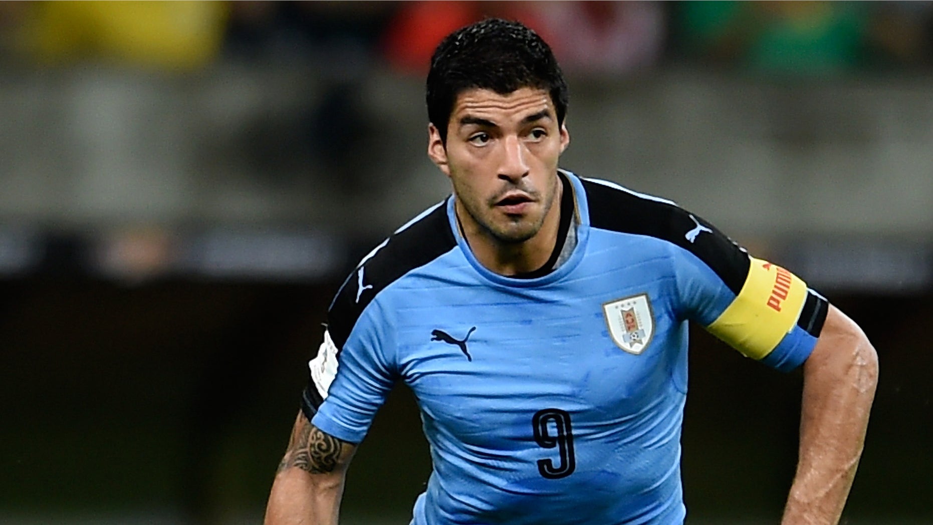 RECIFE, BRAZIL - MARCH 25: Luis Suarez of Uruguay controls the ball during a match between Brazil and Uruguay as part of 2018 FIFA World Cup Russia Qualifiers at Arena Pernanbuco on March 25, 2016 in Recife, Brazil. (Photo by Buda Mendes/Getty Images)