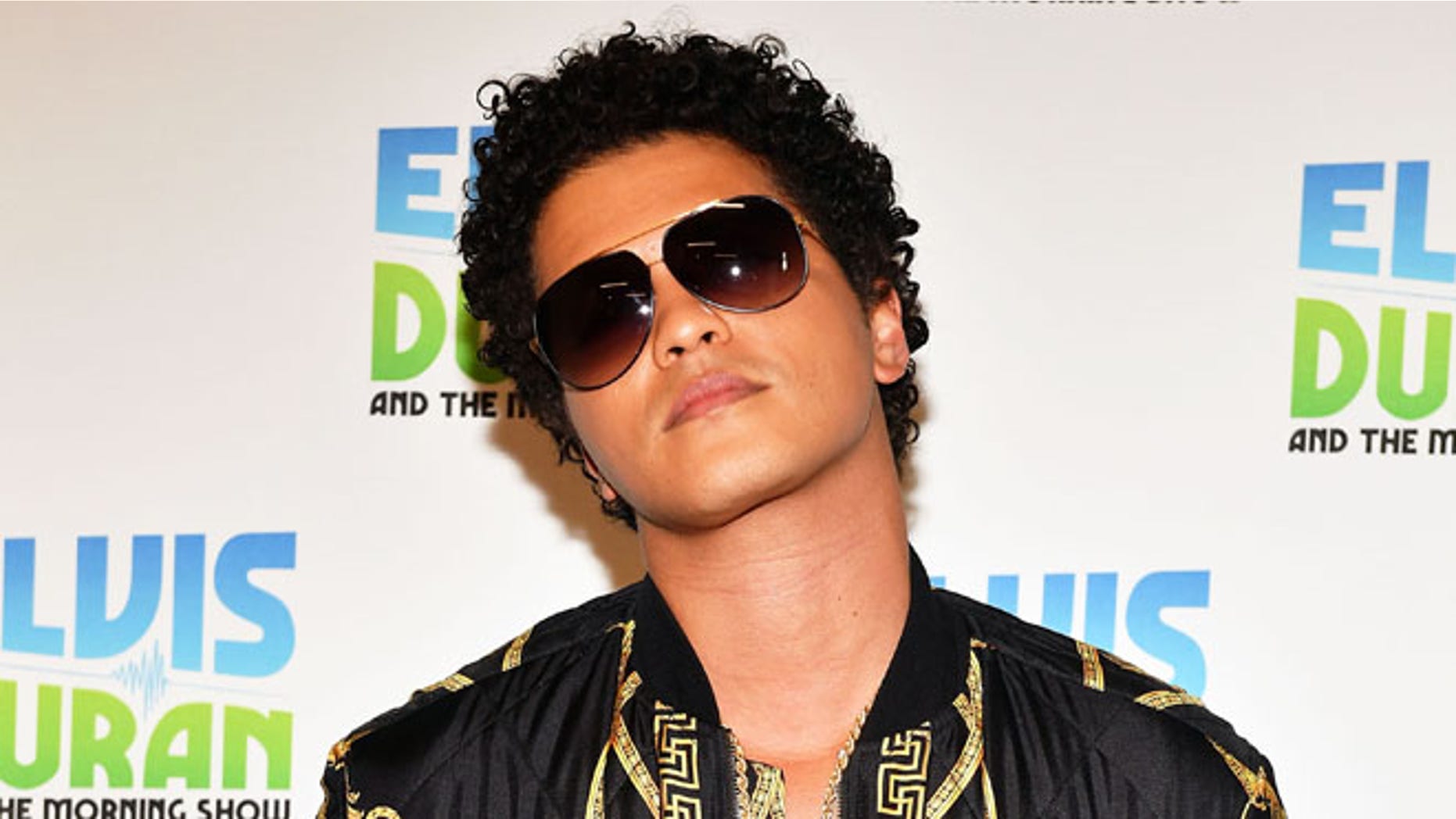 NEW YORK, NY - OCTOBER 25: (EXCLUSIVE COVERAGE) Singer/songwriter Bruno Mars visits "The Elvis Duran Z100 Morning Show" at Z100 Studio on October 25, 2016 in New York City. (Photo by Slaven Vlasic/Getty Images)