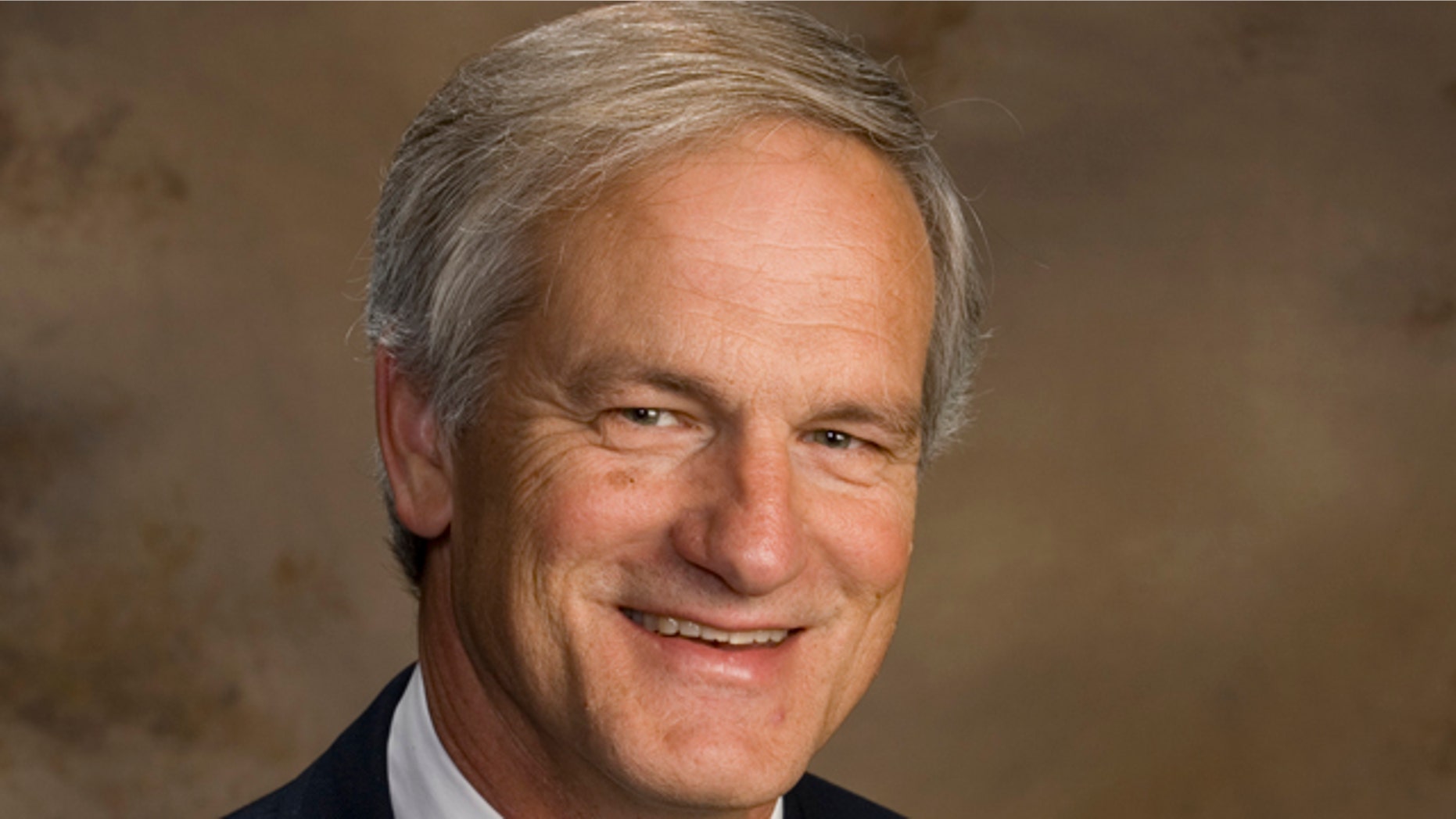 Kenneth Howell