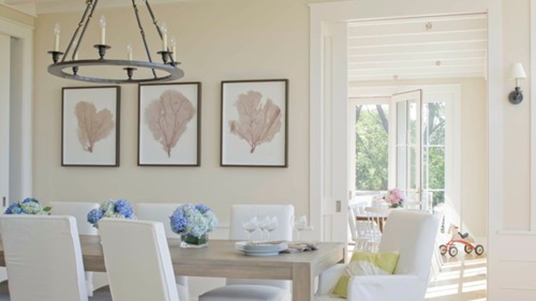 Staged Dining Room Photos