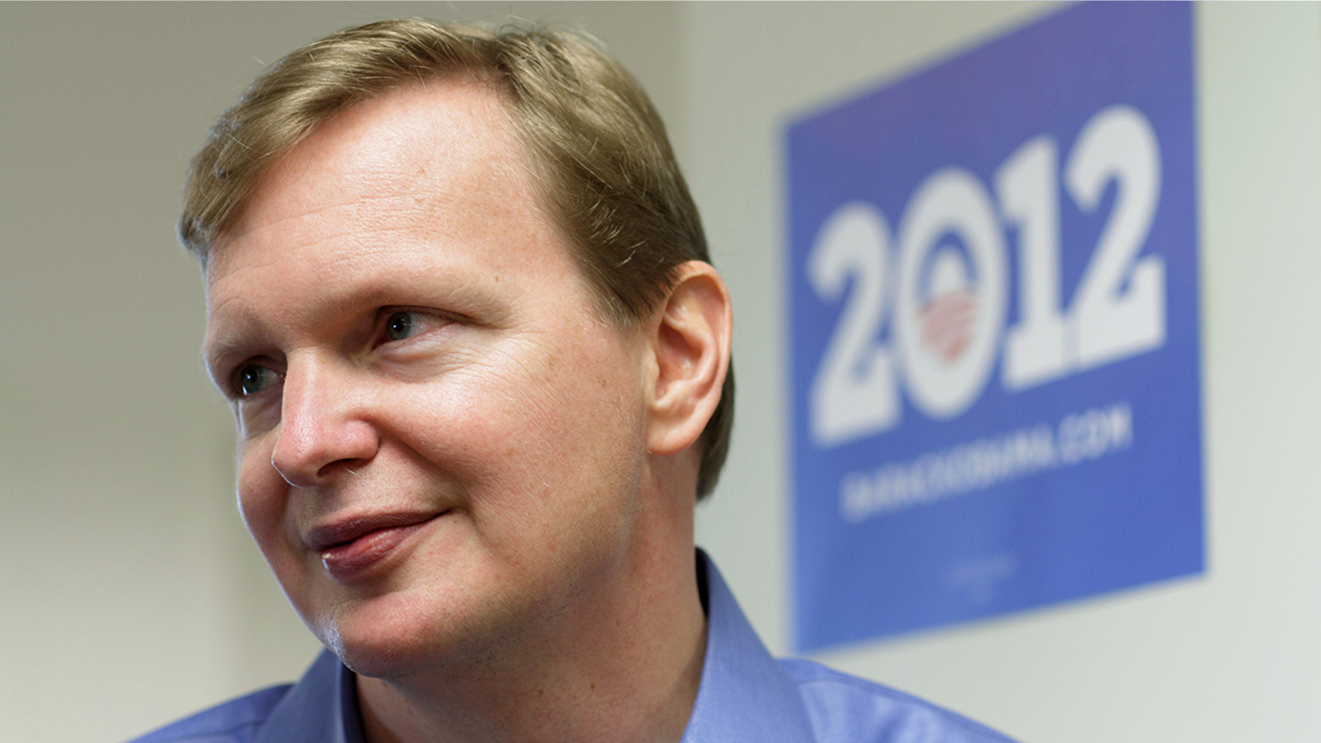 Campaign manager Jim Messina speaks with the media at President Barack Obama's campaign headquarters in Chicago May 12, 2011.