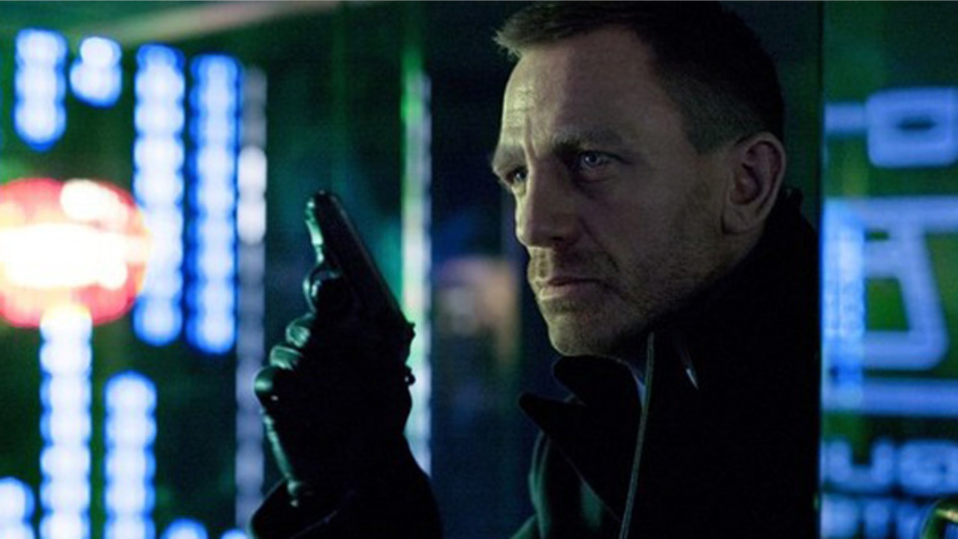 British actor Daniel Craig appears in a scene set in Shanghai in the upcoming James Bond film 'Skyfall' currently being filmed.