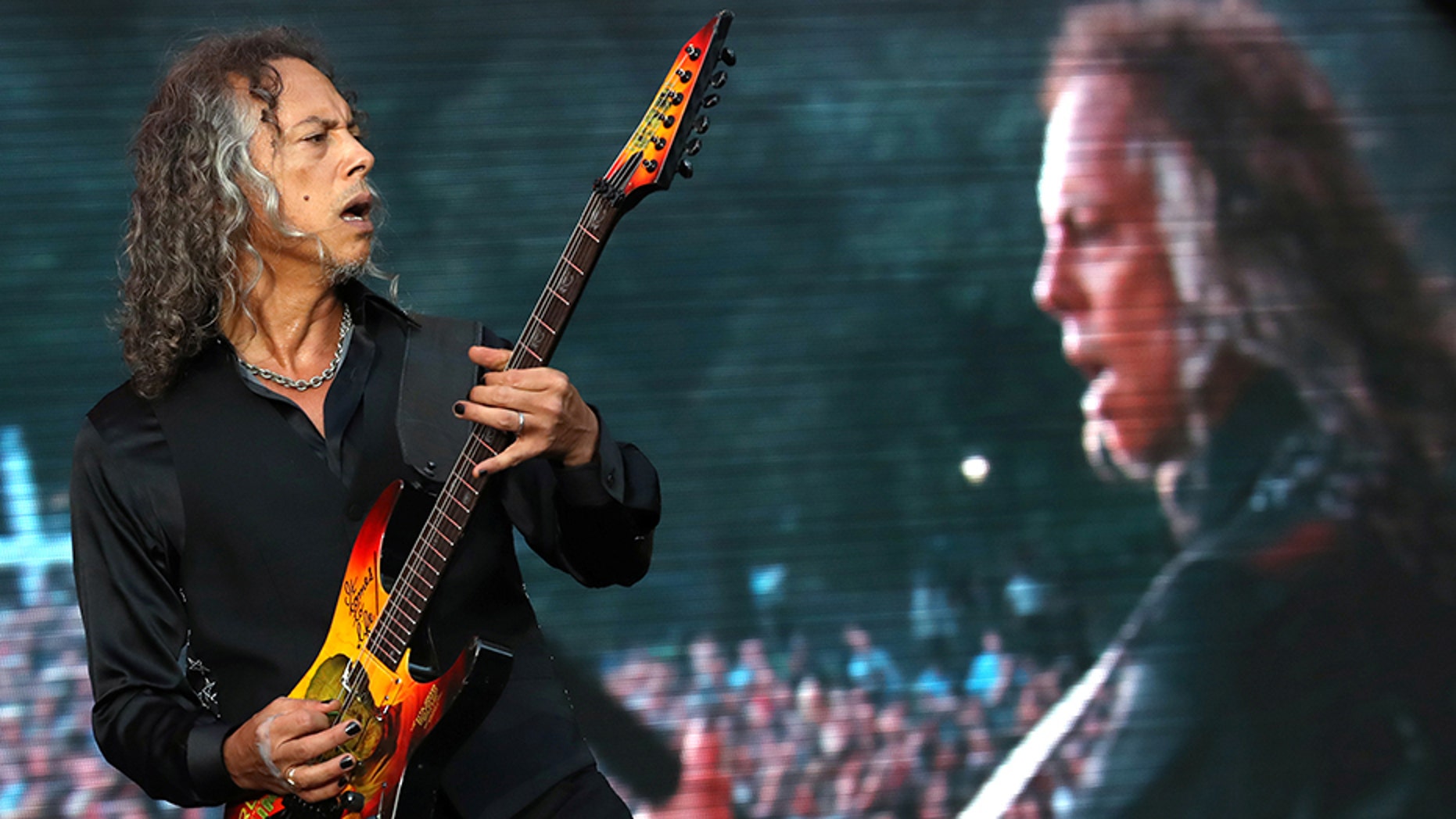 Kirk Hammett of Metallica performs at the Global Citizen Festival at Central Park in Manhattan, New York, U.S., September 24, 2016. REUTERS/Andrew Kelly - S1AEUDGHKNAA