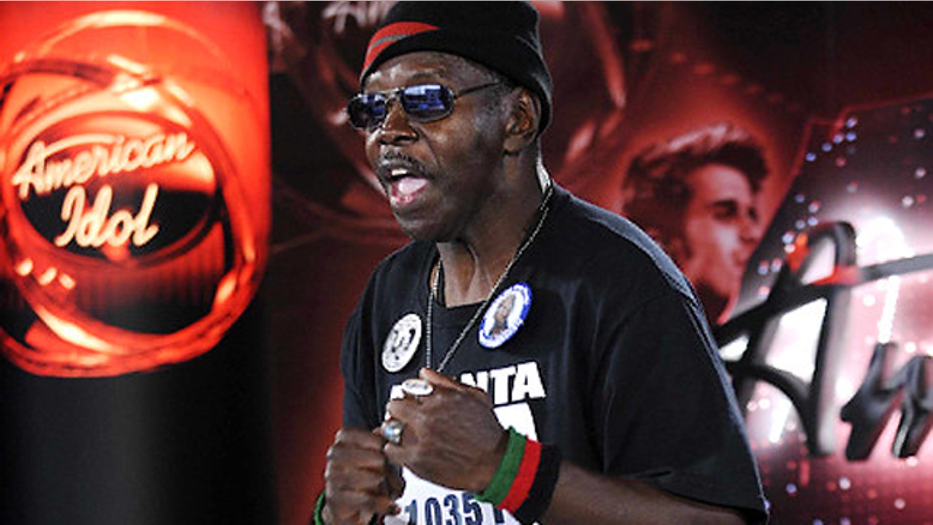 AMERICAN IDOL: Atlanta auditioner Larry Platt. CR: Michael Becker / FOX. Original Filename: AI9-20090817_judging_0720.jpg