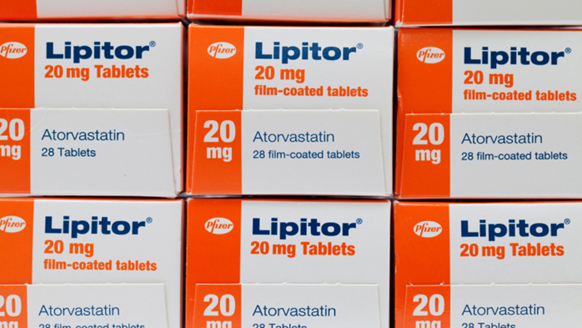 What does lipitor do kind of statin