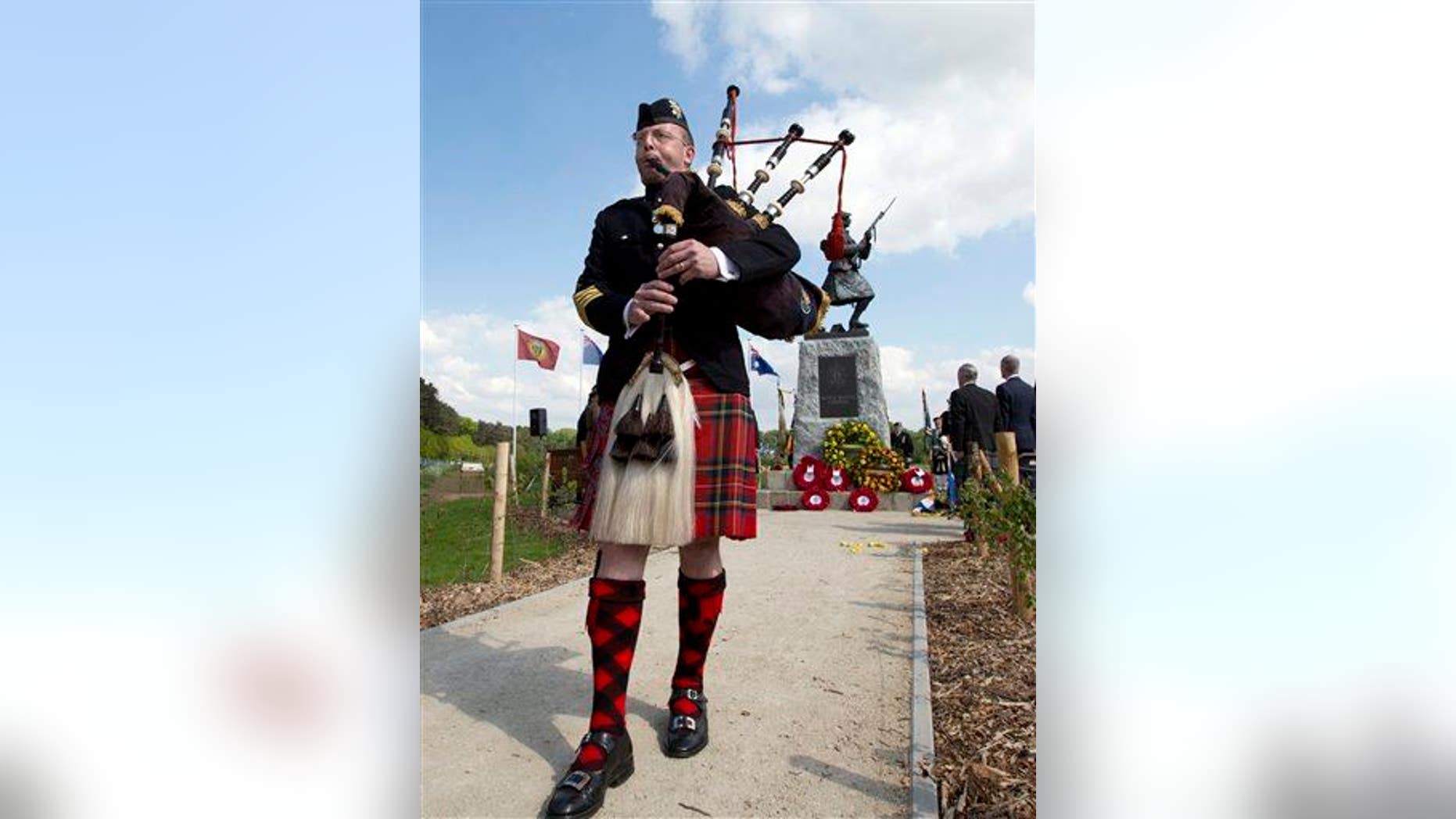Bagpipe lung is being blamed for the death of a musician in Britain. Mold and fungus can grow in the instrument and trigger a fatal lung condition, doctors say.