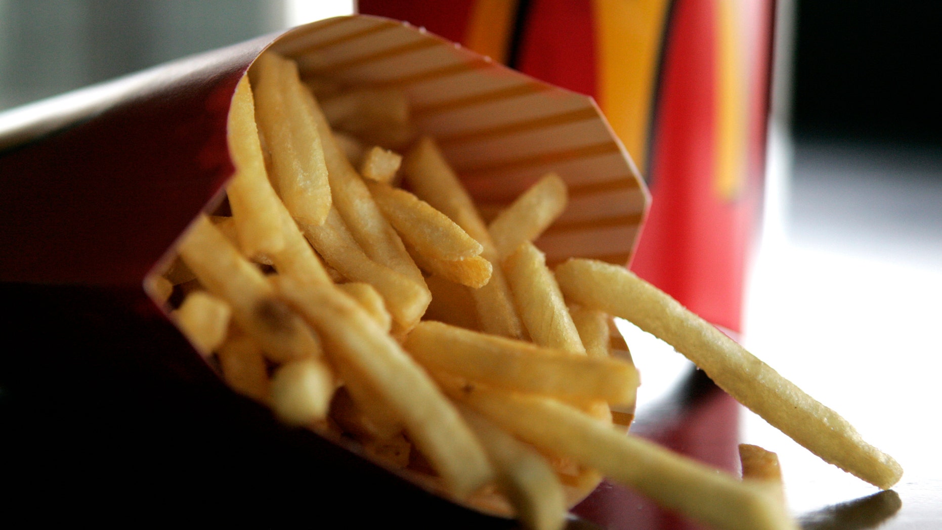 A large order of McDonald's french fries. (REUTERS/Sam Mircovich)